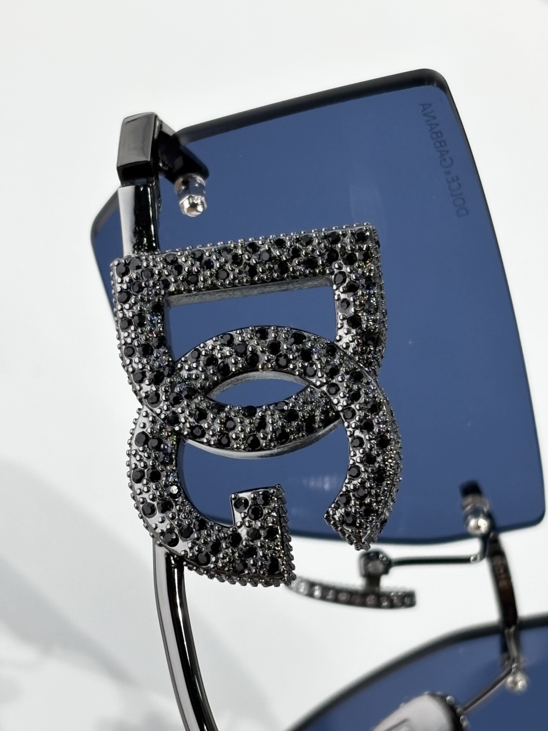  Original diamond nose 
ToP quality 
DOLCE & GABBAN*