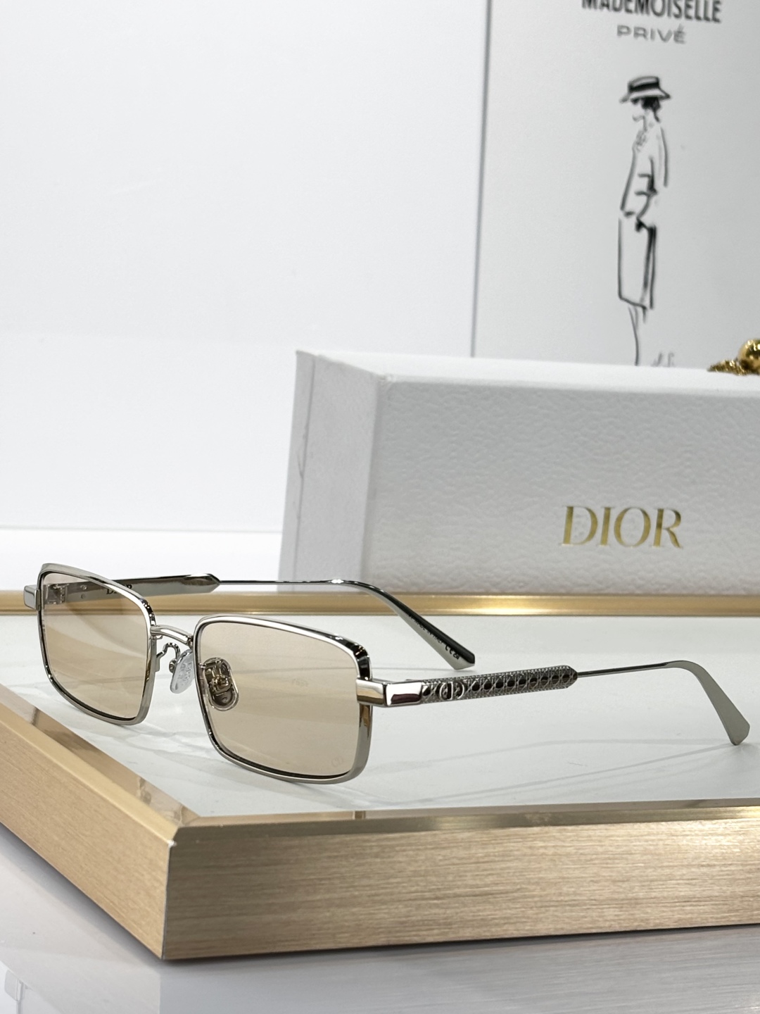  DIOR
MODDiorCannage S2U
Size55口18 140
