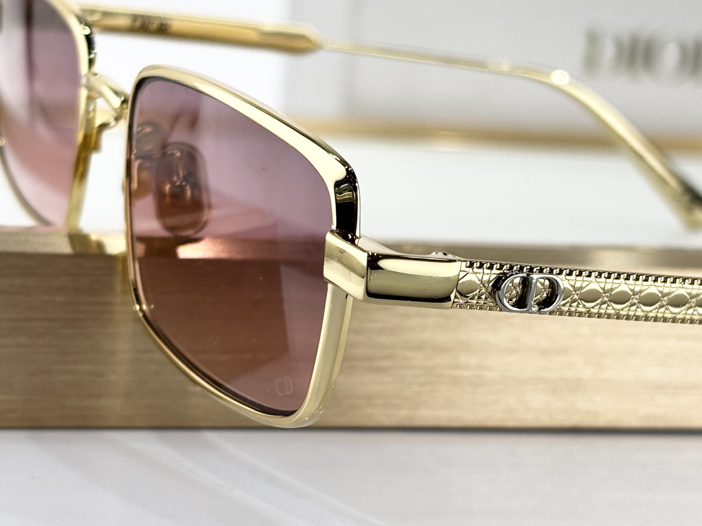  DIOR
MODDiorCannage S2U
Size55口18 140

