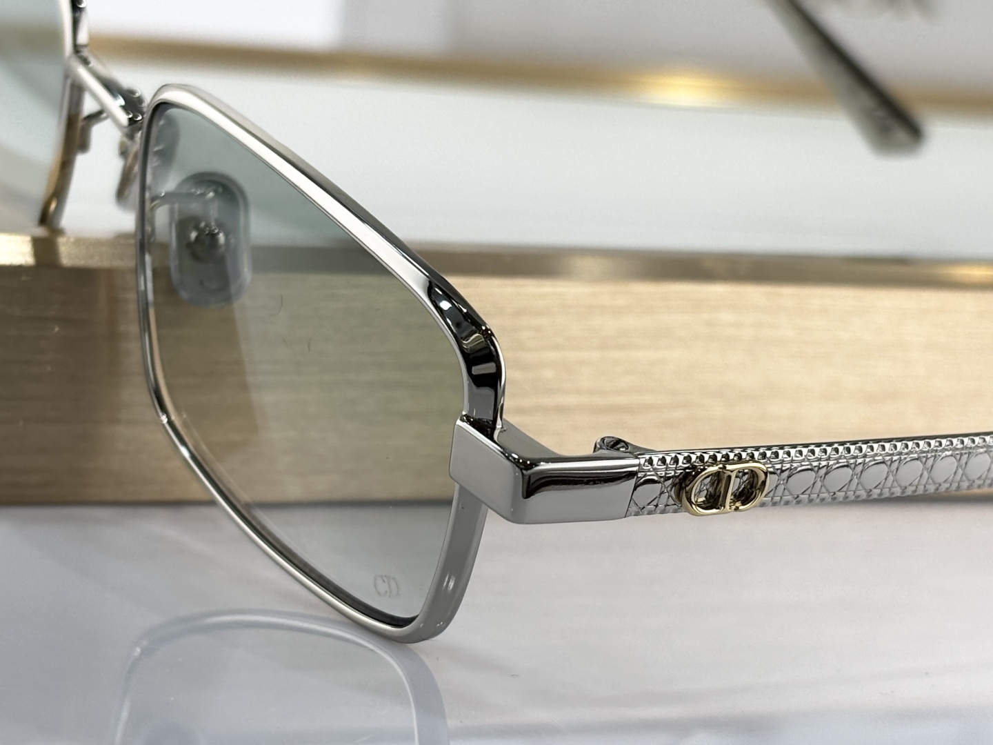  DIOR
MODDiorCannage S2U
Size55口18 140
