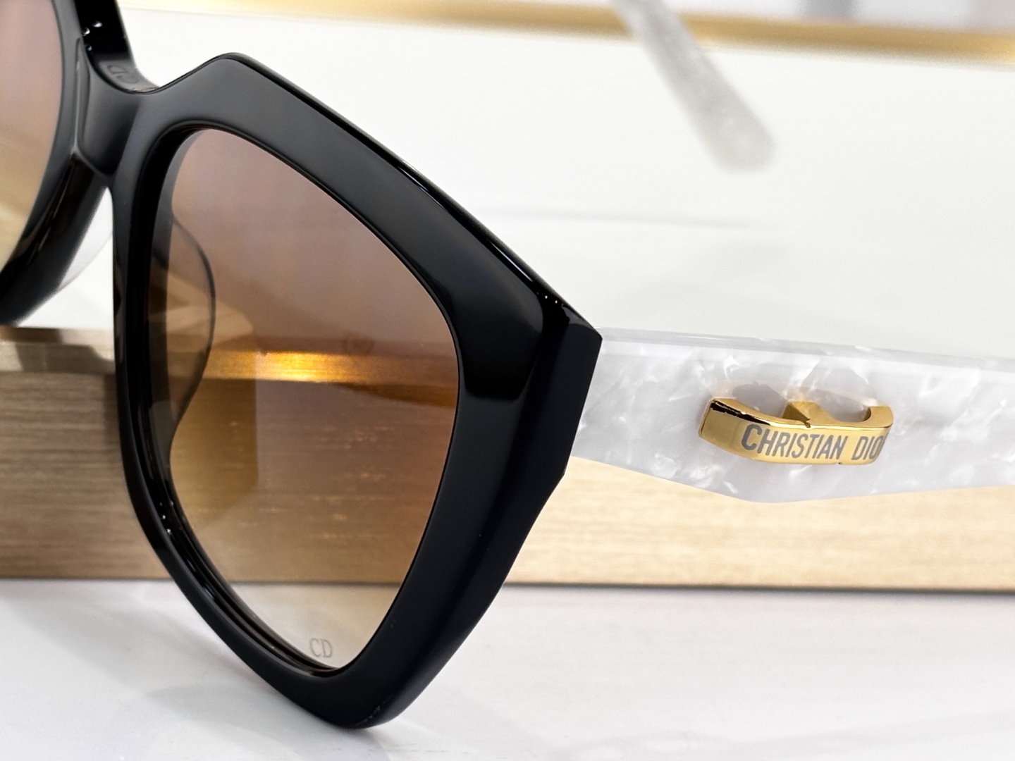 DIOR
MODS5F
Size55口18 145
