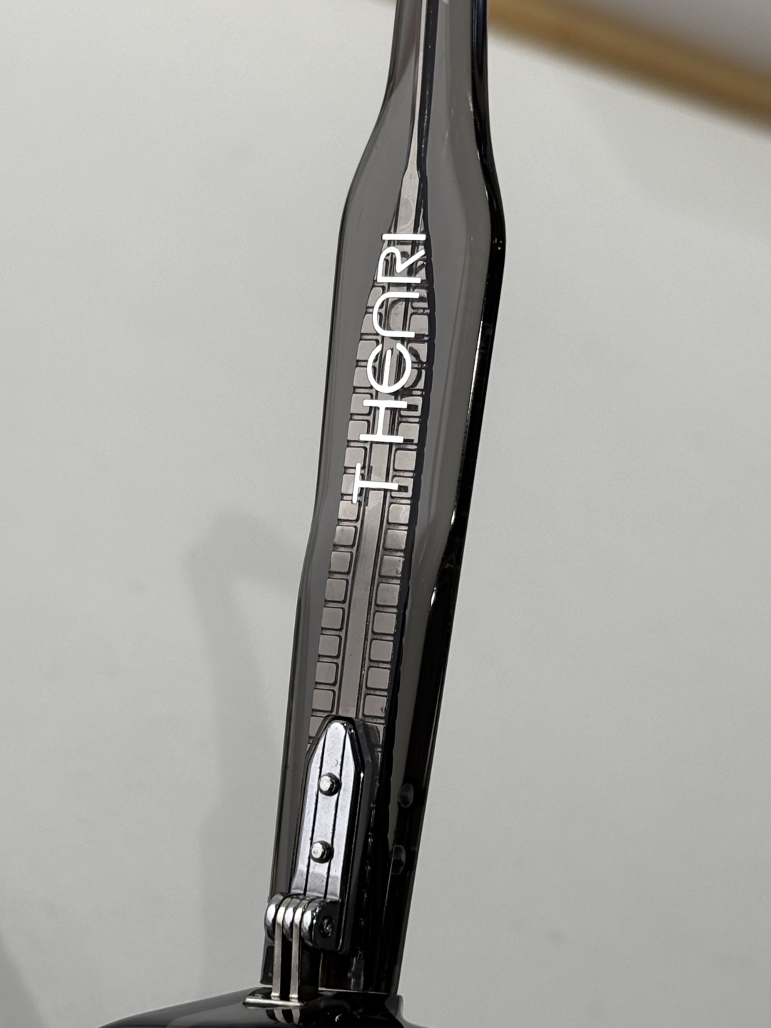  THENRI
MODELVENENO
SIZE47.1口24.2-146
