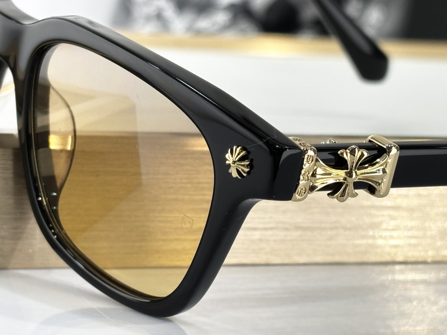  Chrome Hearts
MODELCOX UCKER
SIZE：52口19-153
