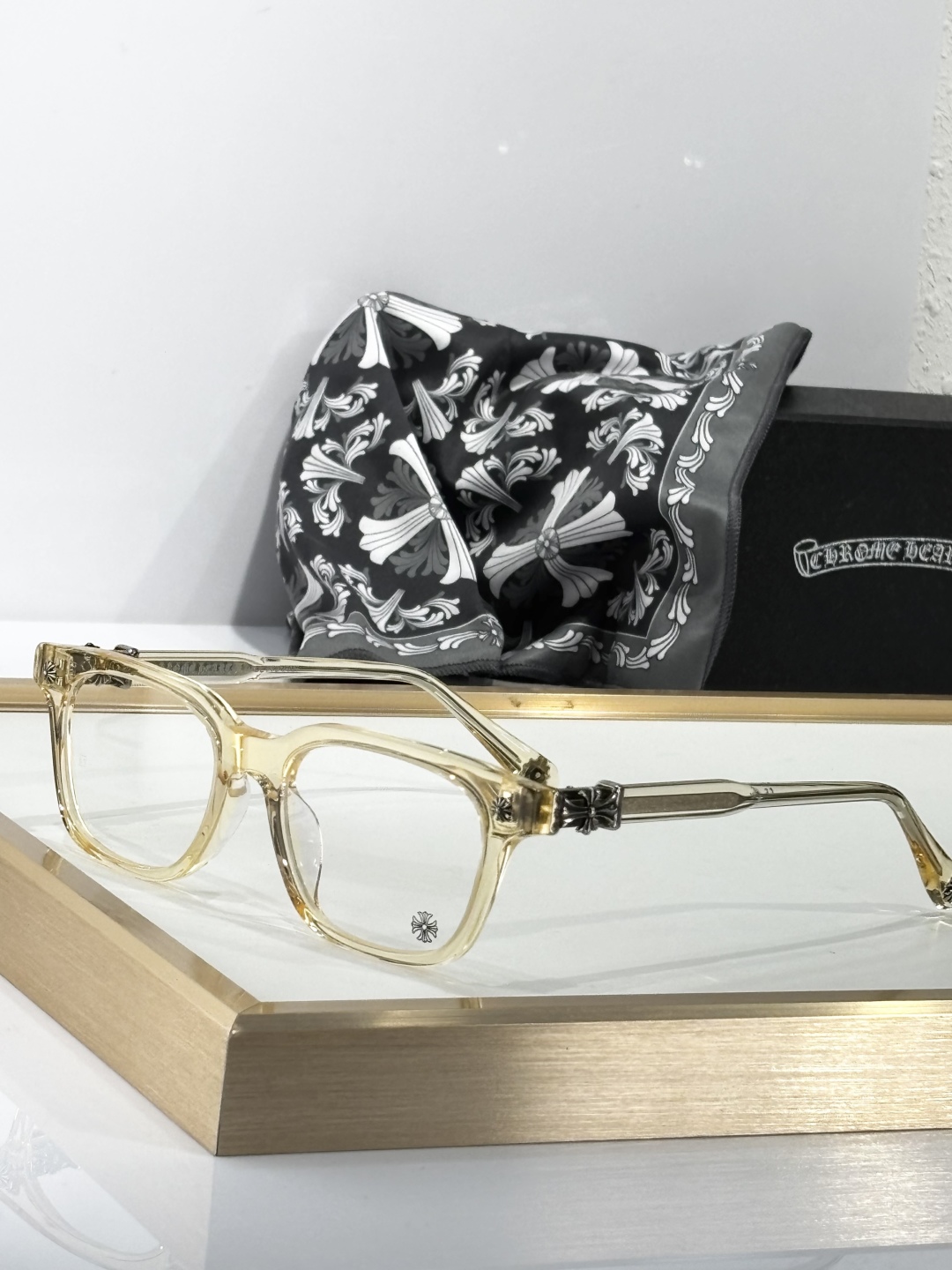 Chrome Hearts
MODELCOX UCKER
SIZE：52口19-153
