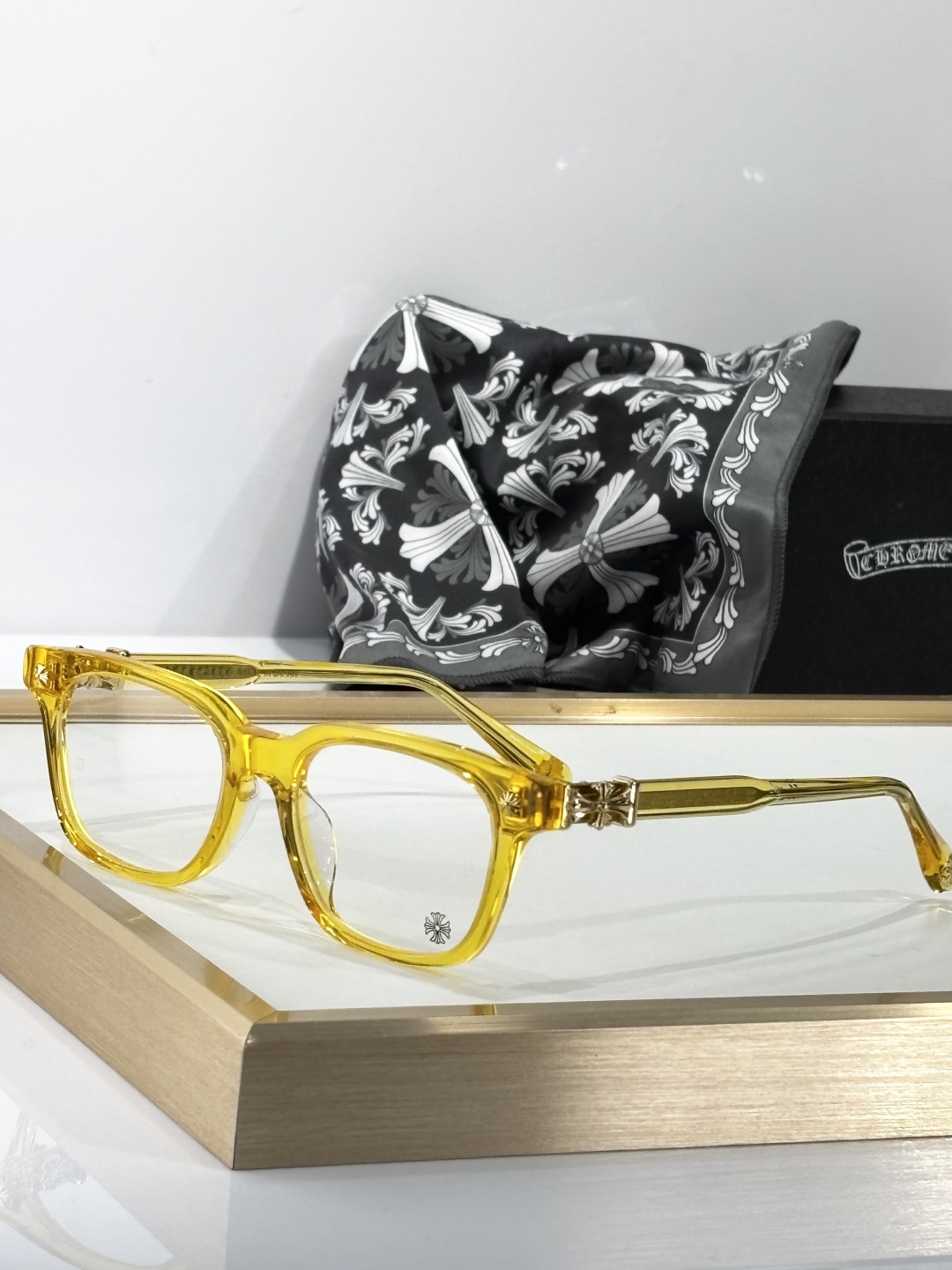  Chrome Hearts
MODELCOX UCKER
SIZE：52口19-153
