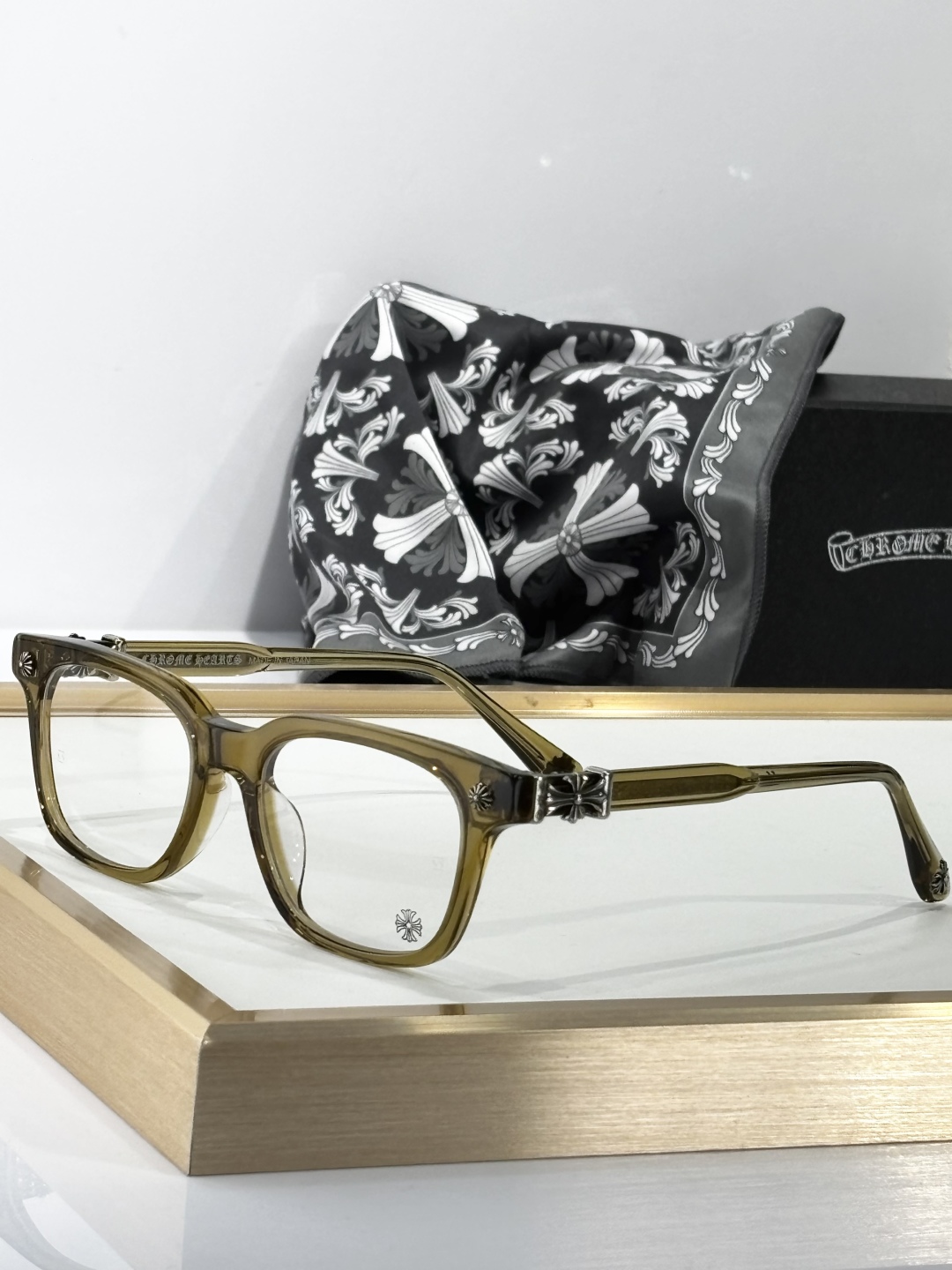  Chrome Hearts
MODELCOX UCKER
SIZE：52口19-153
