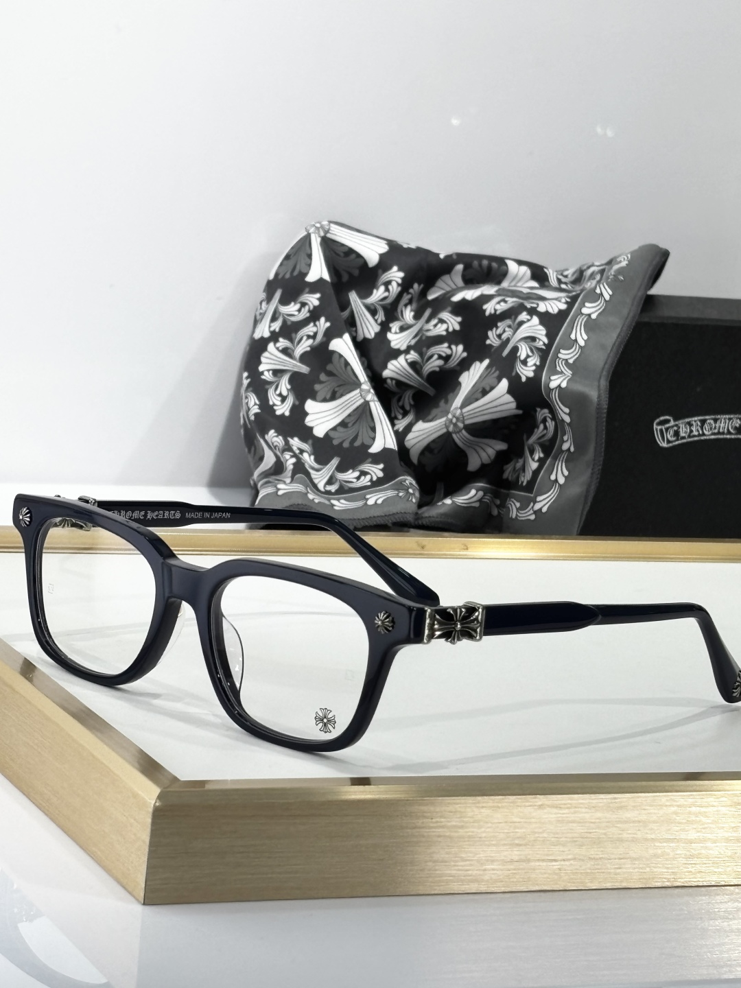  Chrome Hearts
MODELCOX UCKER
SIZE：52口19-153
