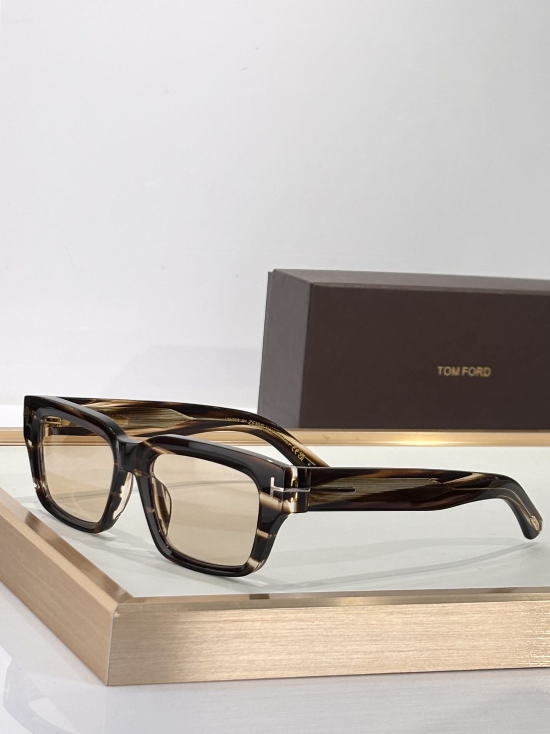  𝐓𝐎𝐌 𝐅𝐎𝐑𝐃
MOD：FT1203
size：54口19-135
