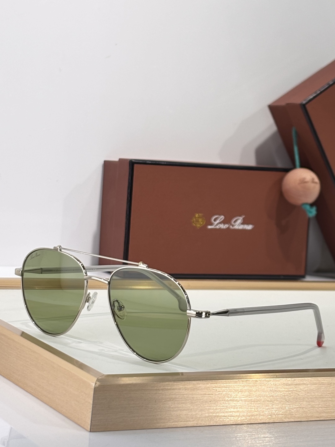  loro Piana
MODFAI4926
Size56-18-145 
Aviator sungla