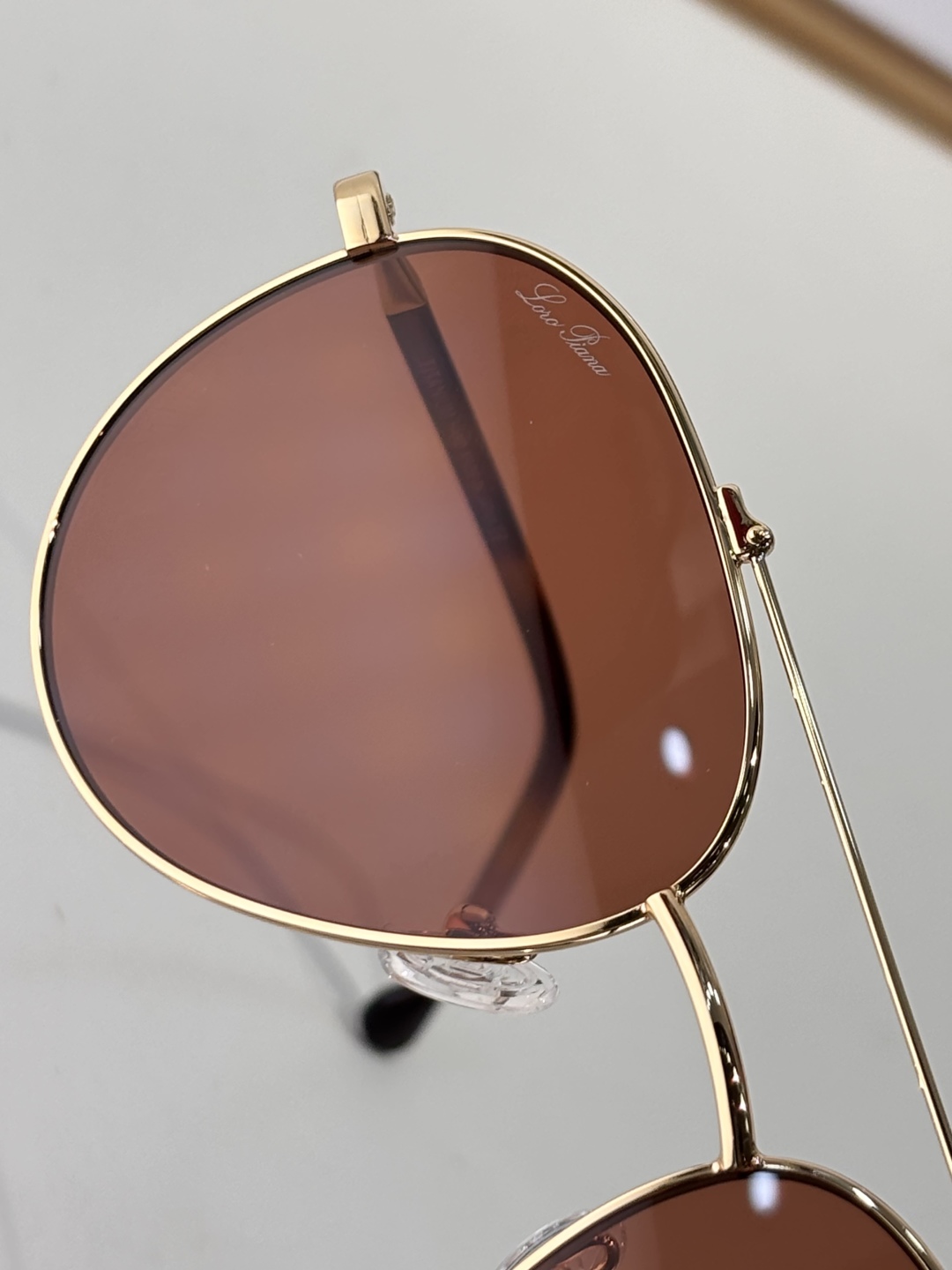  loro Piana
MODFAI4926
Size56-18-145 
Aviator sungla