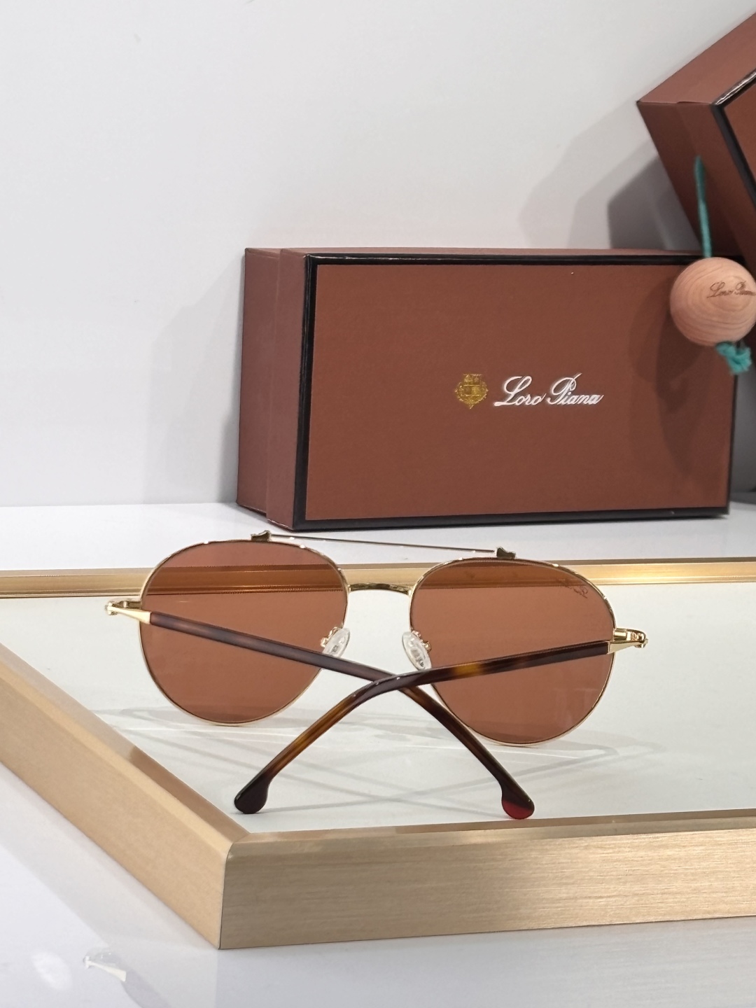  loro Piana
MODFAI4926
Size56-18-145 
Aviator sungla