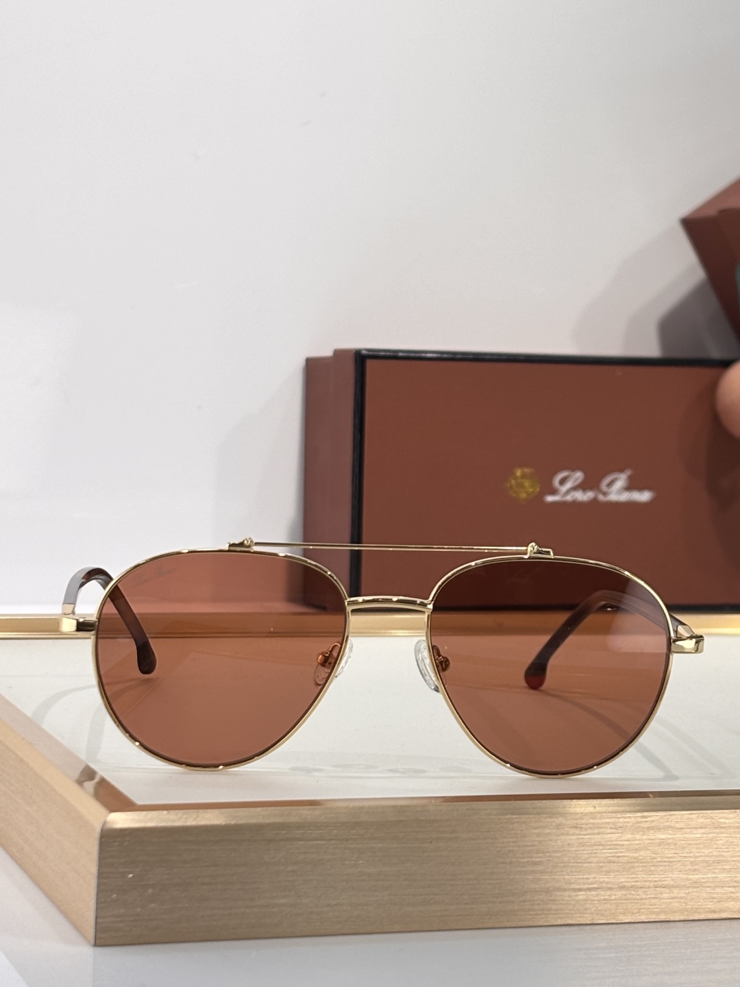  loro Piana
MODFAI4926
Size56-18-145 
Aviator sungla