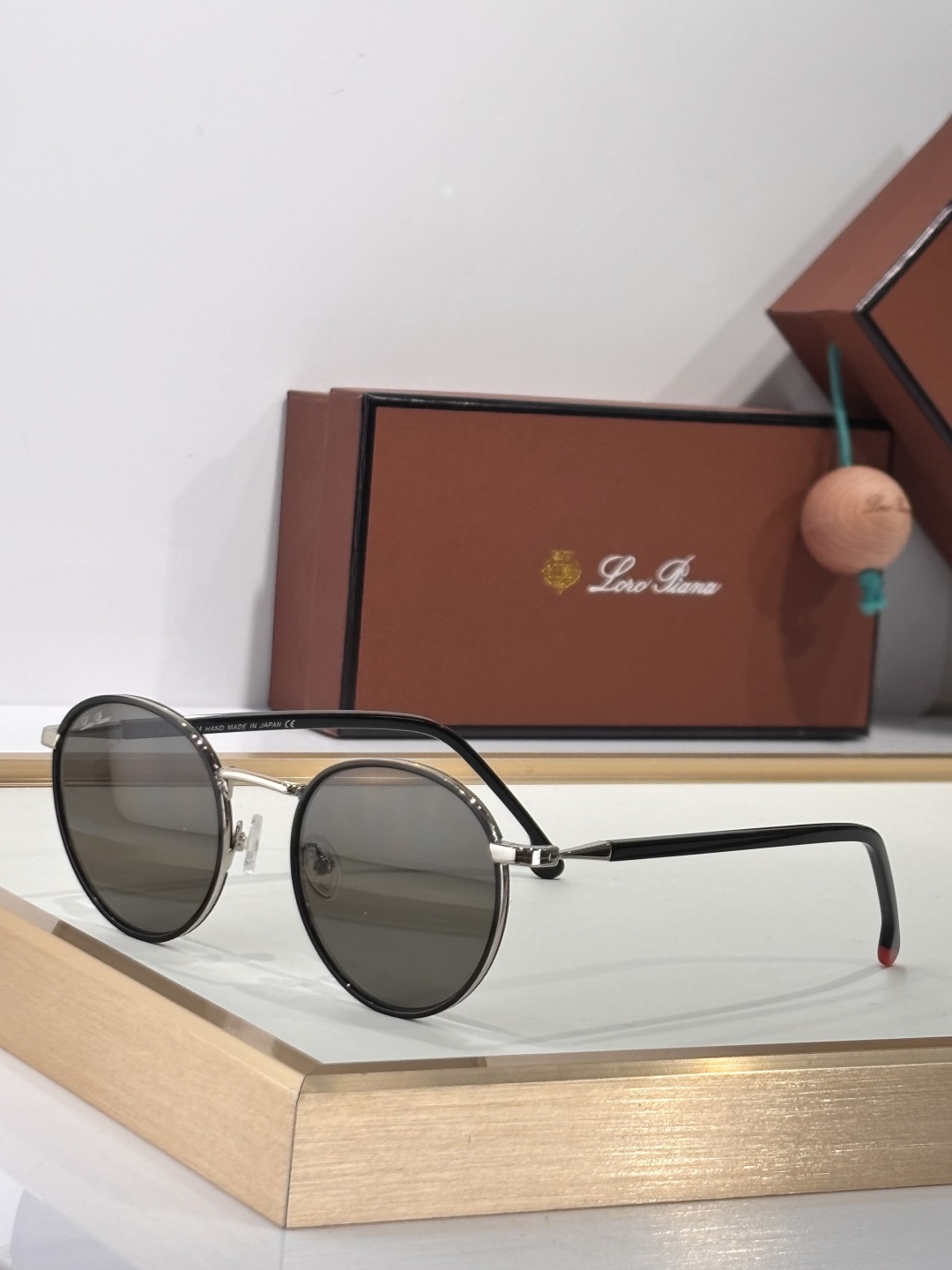  loro Piana
MODFAI4924
Size50-20-145 
Aviator sungla