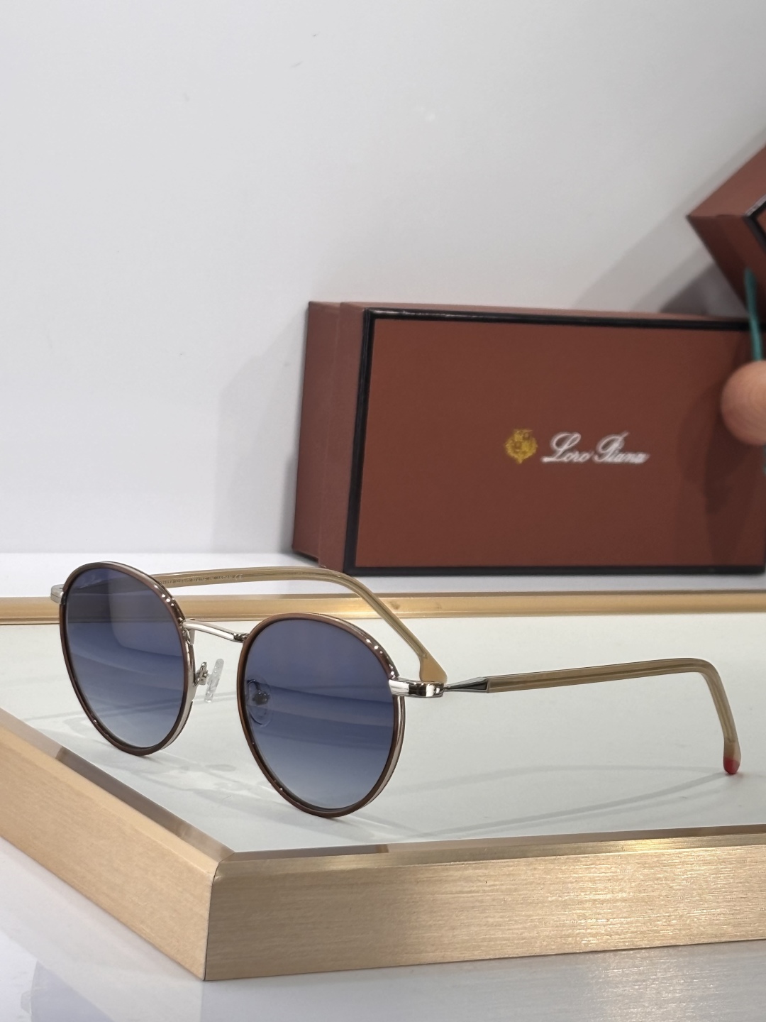  loro Piana
MODFAI4924
Size50-20-145 
Aviator sungla