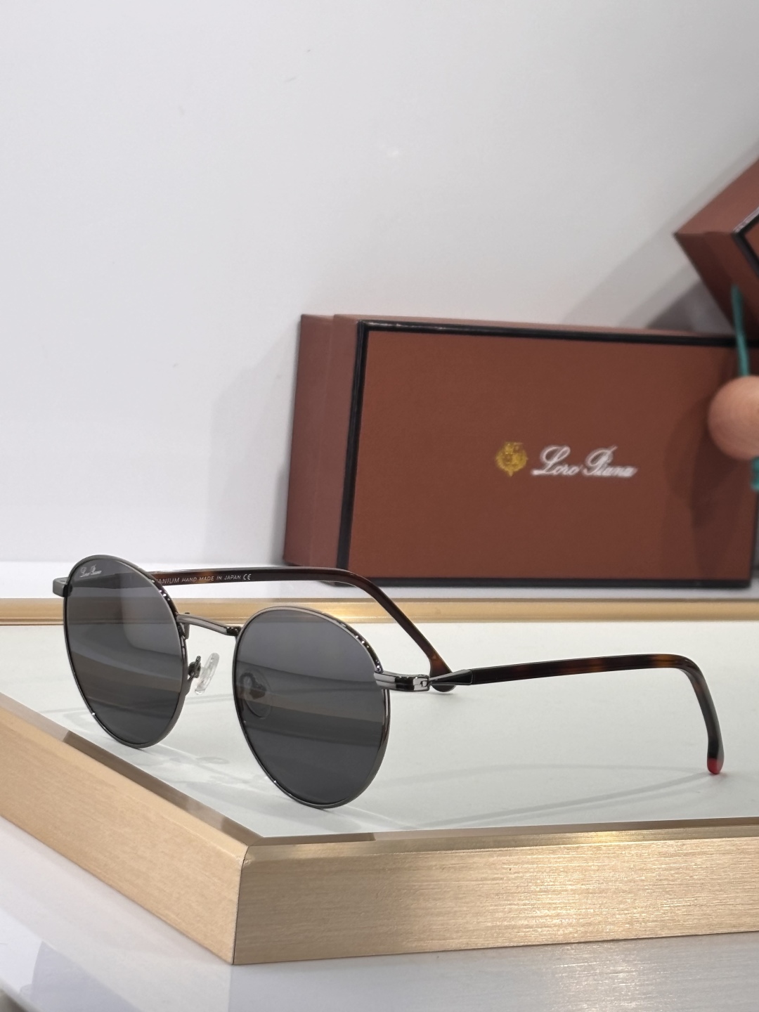 loro Piana
MODFAI4924
Size50-20-145 
Aviator sungla