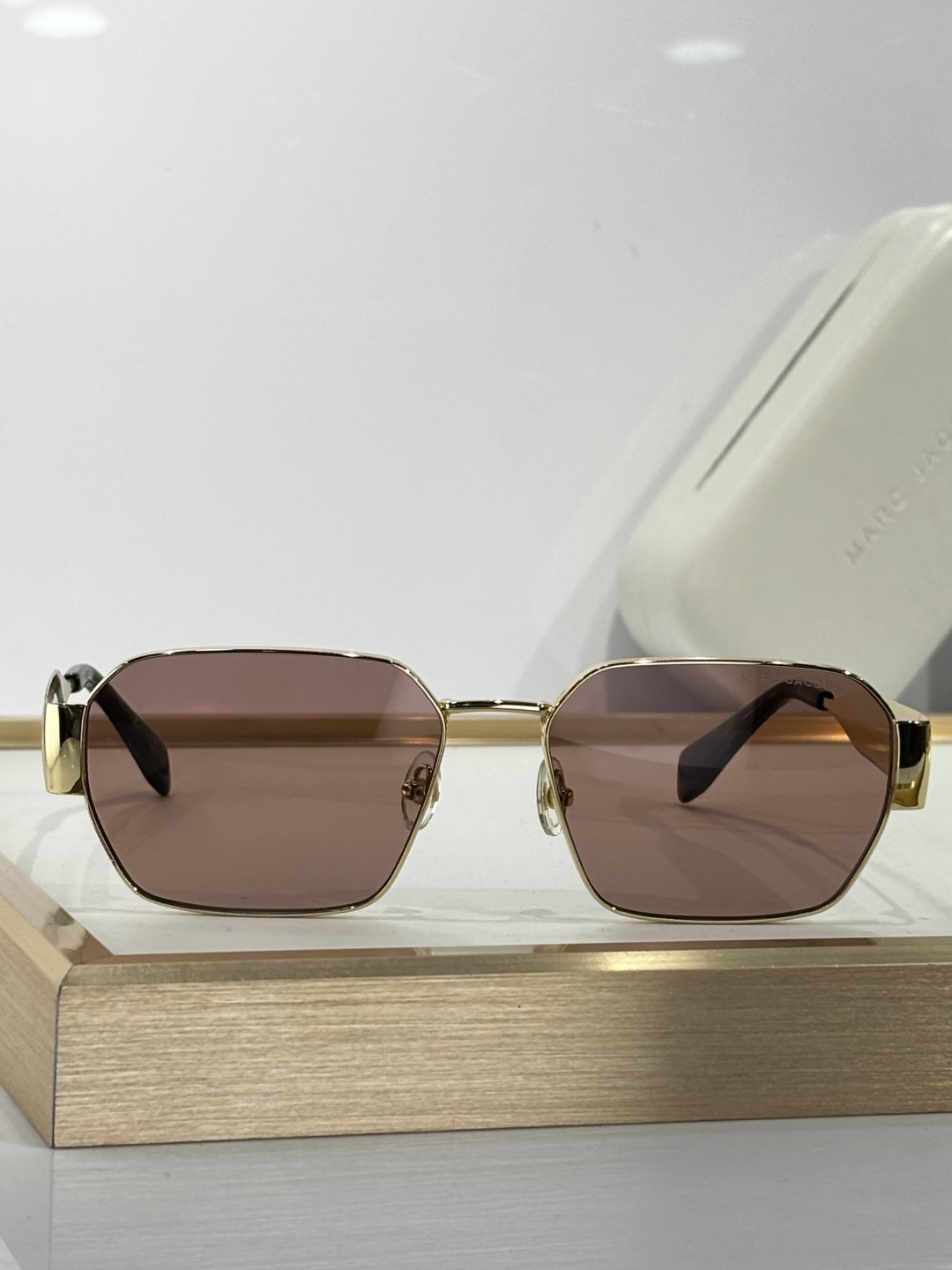 Marc Jacobs MARC JACOBS