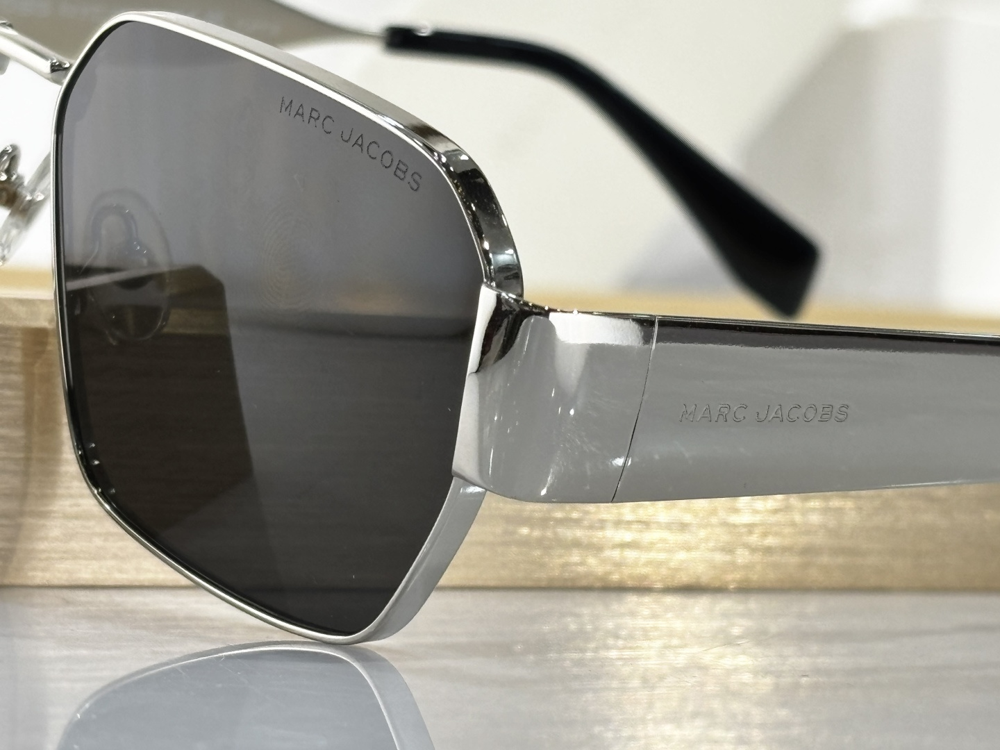 Marc Jacobs MARC JACOBS