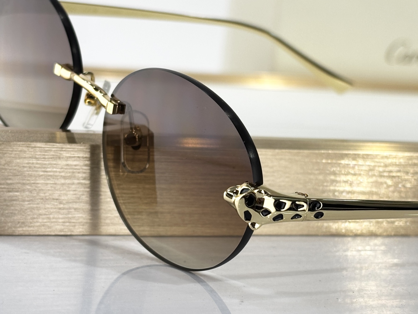  Cartier
MODEL：CT0586S
SIZE  58口17-143

