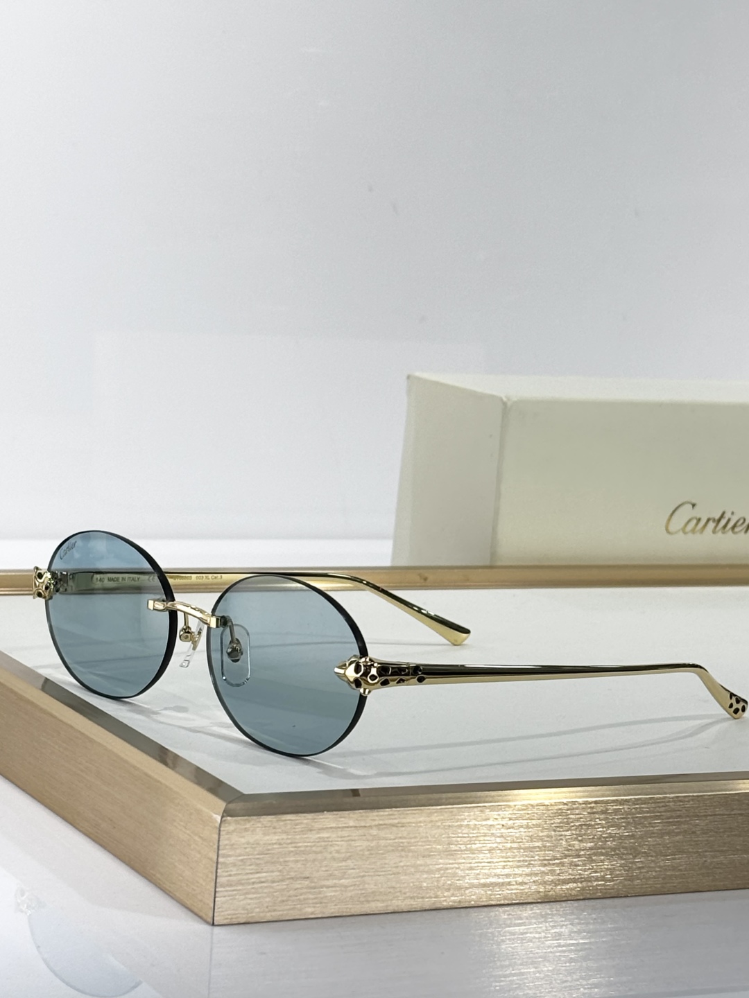  Cartier
MODEL：CT0586S
SIZE  58口17-143


