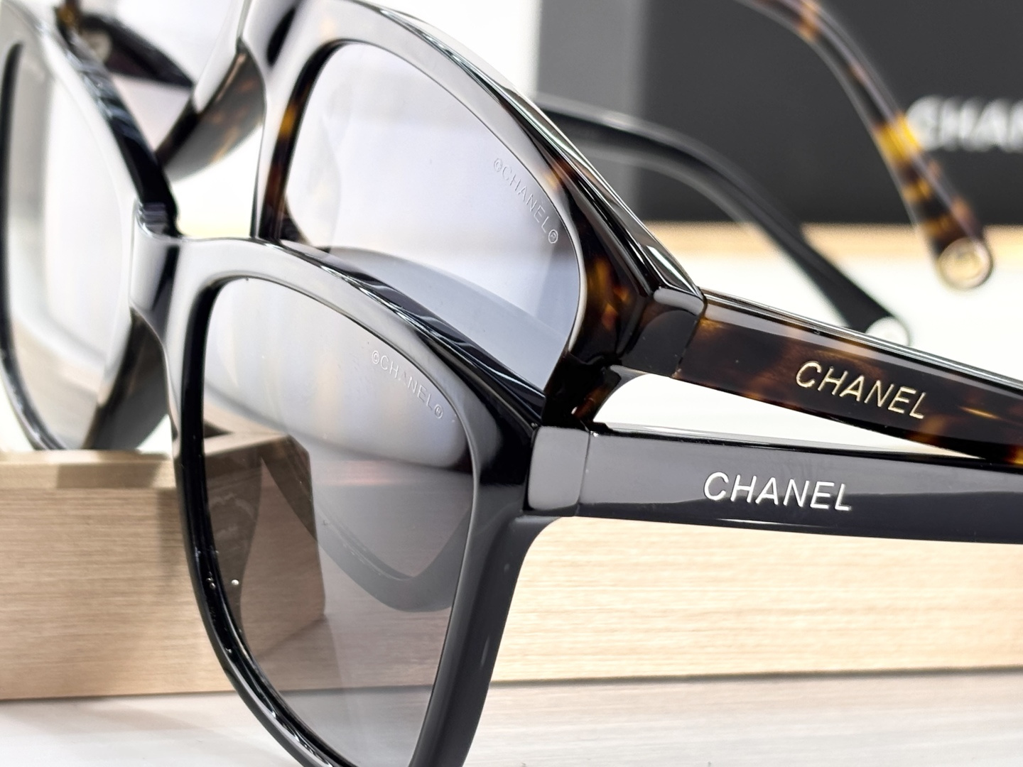  CHANEL
MOD：CH5551U
Size：56口21 145
