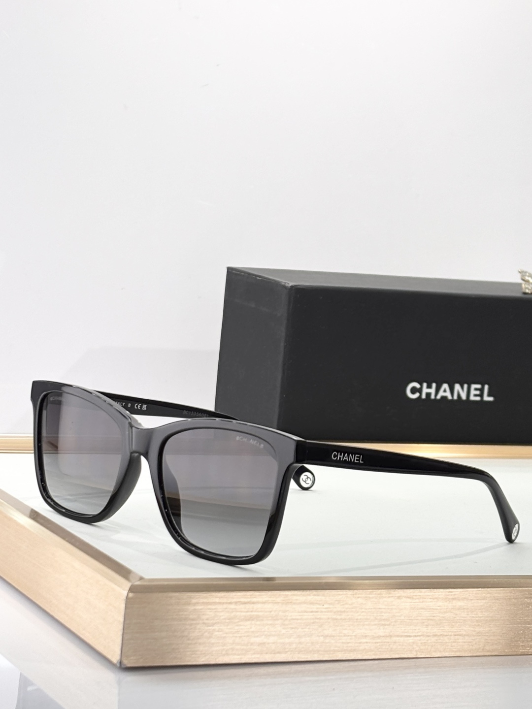  CHANEL
MOD：CH5551U
Size：56口21 145
