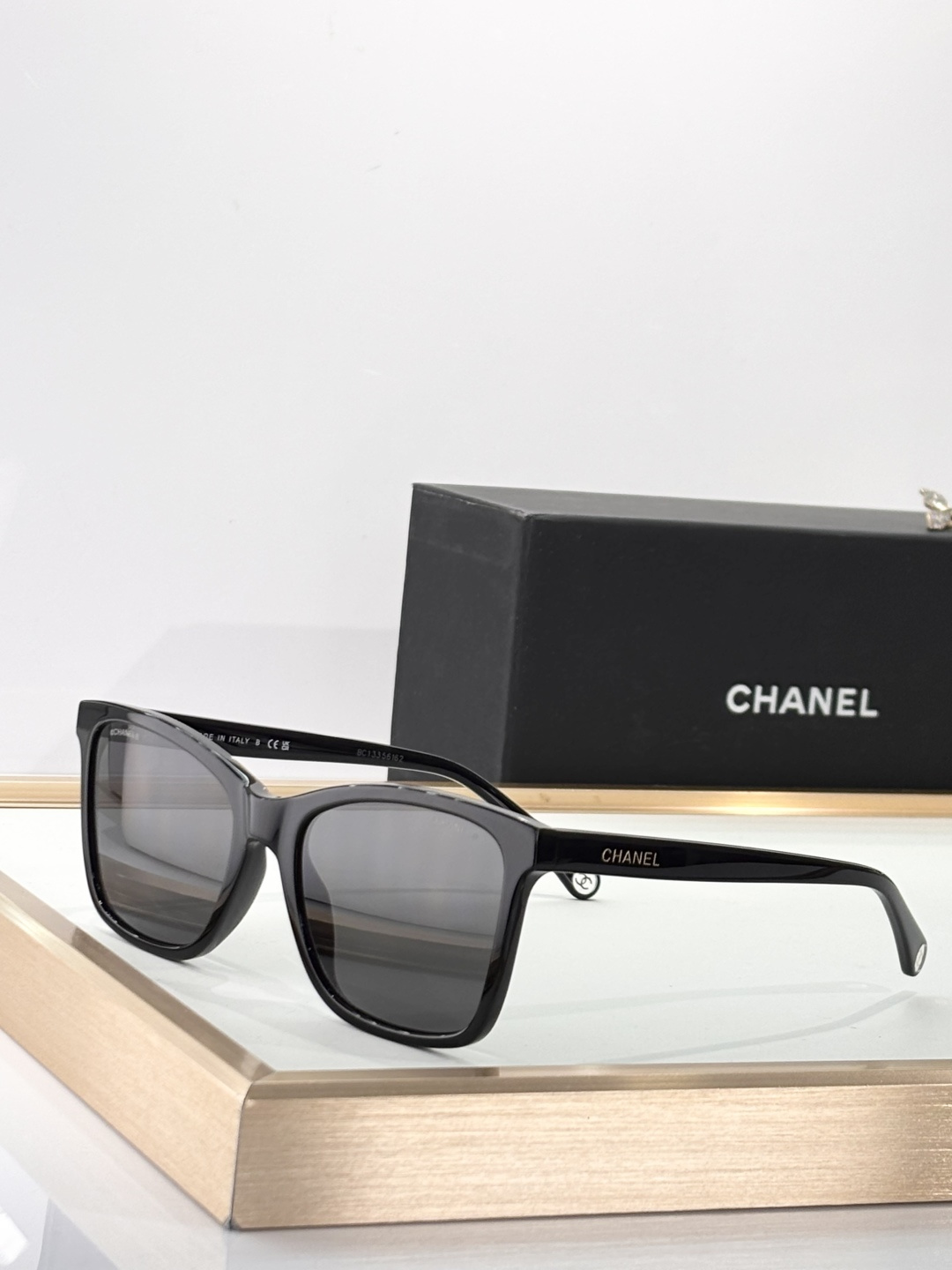  CHANEL
MOD：CH5551U
Size：56口21 145
