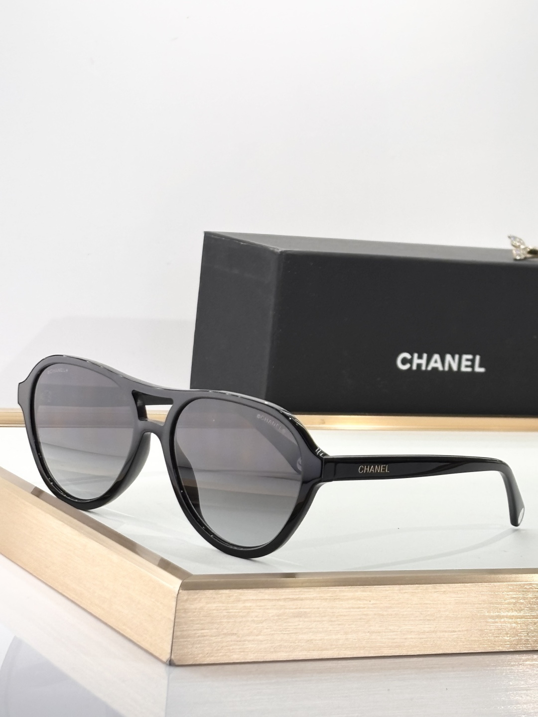  CHANEL
MOD：CH5552U
Size：56口19 145
