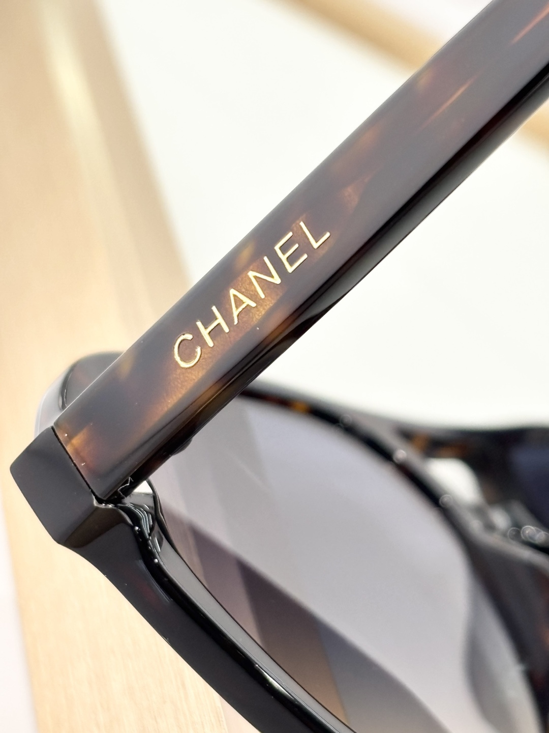  CHANEL
MOD：CH5552U
Size：56口19 145
