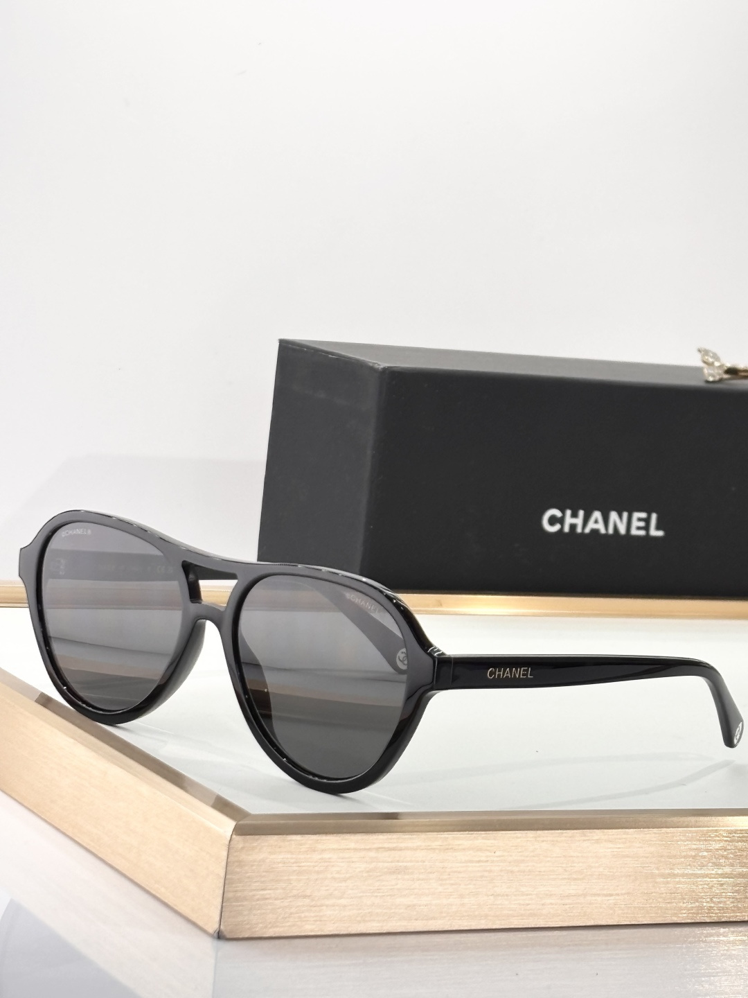  CHANEL
MOD：CH5552U
Size：56口19 145
