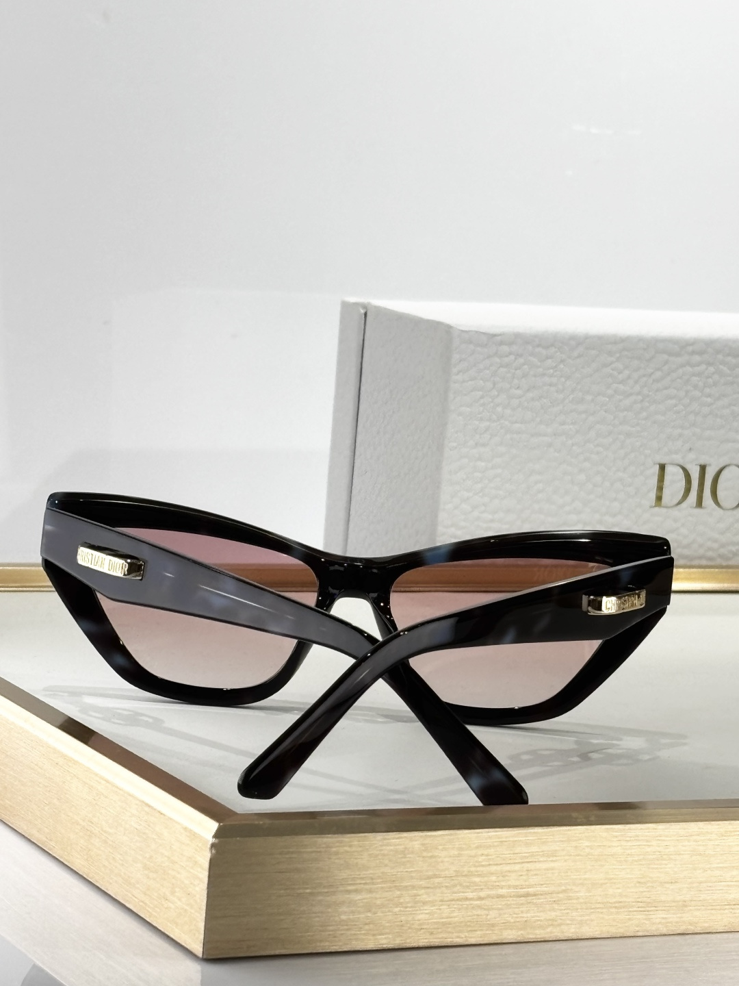  DIOR
MODCDior B6I
Size56口16 145
