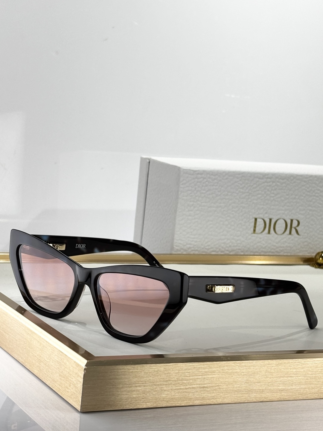 DIOR
MODCDior B6I
Size56口16 145
