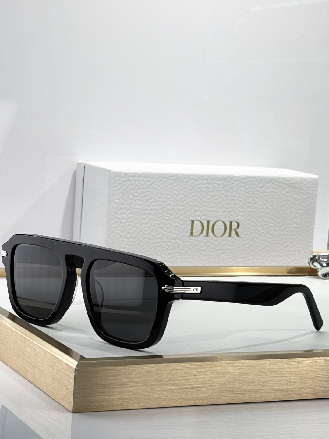  DIOR
MODDior Black Suit S15
Size52口19 145
