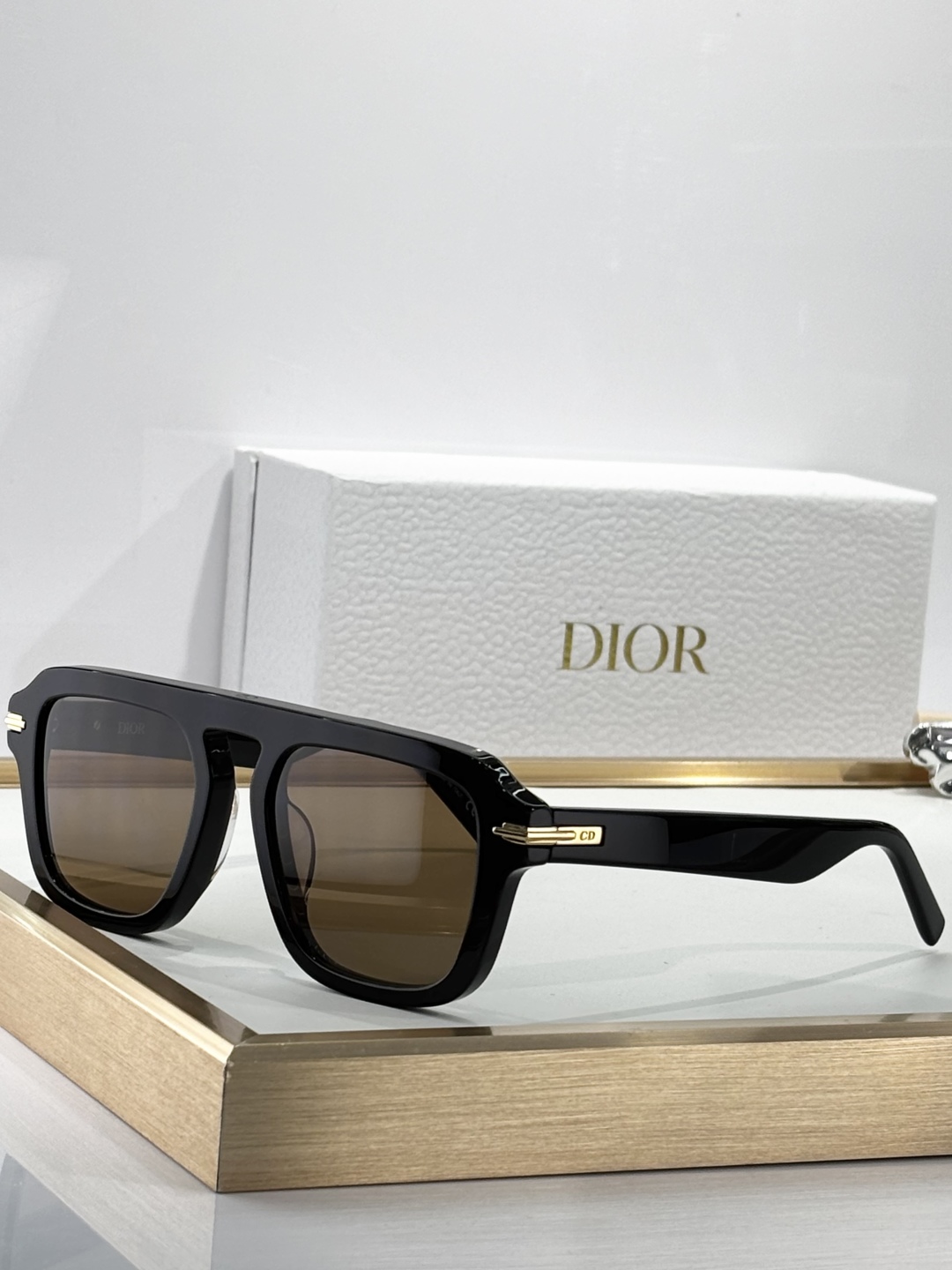  DIOR
MODDior Black Suit S15
Size52口19 145
