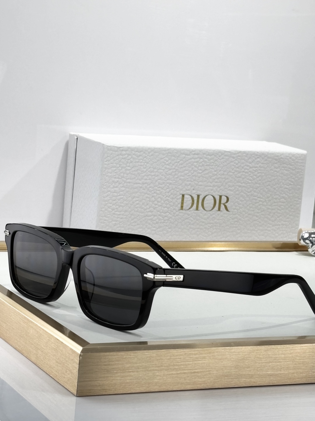  DIOR
MOD：Dior Black Suit S16F
Size：53口20 145
