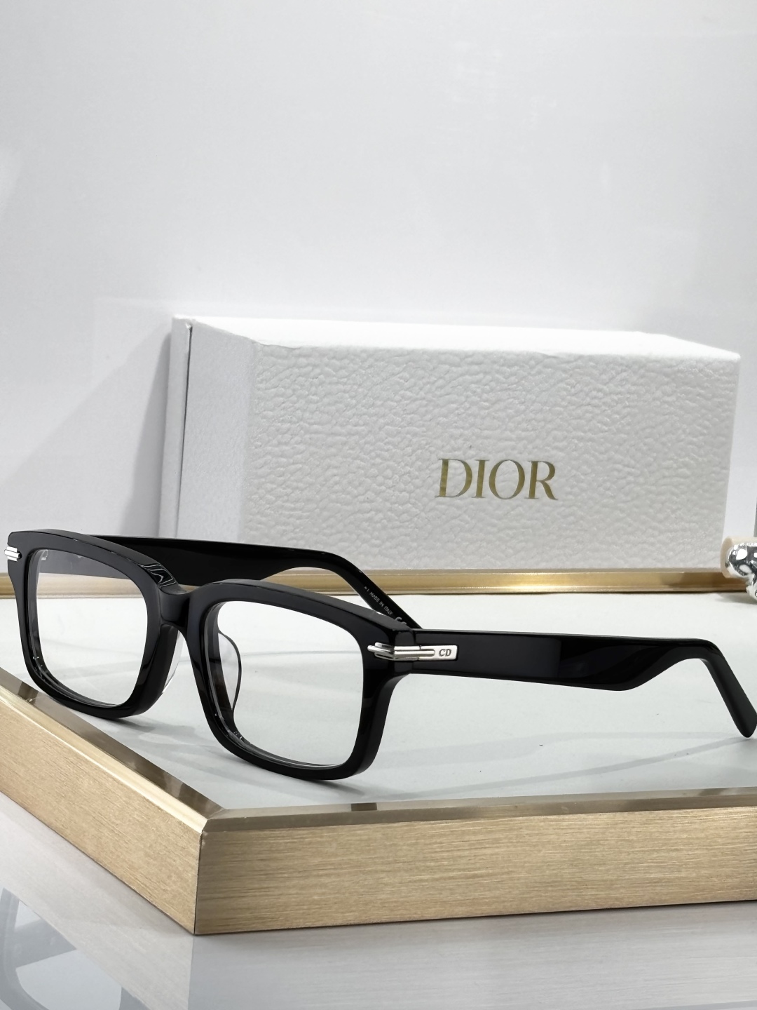  DIOR
MOD：Dior Black Suit S16F
Size：53口20 145
