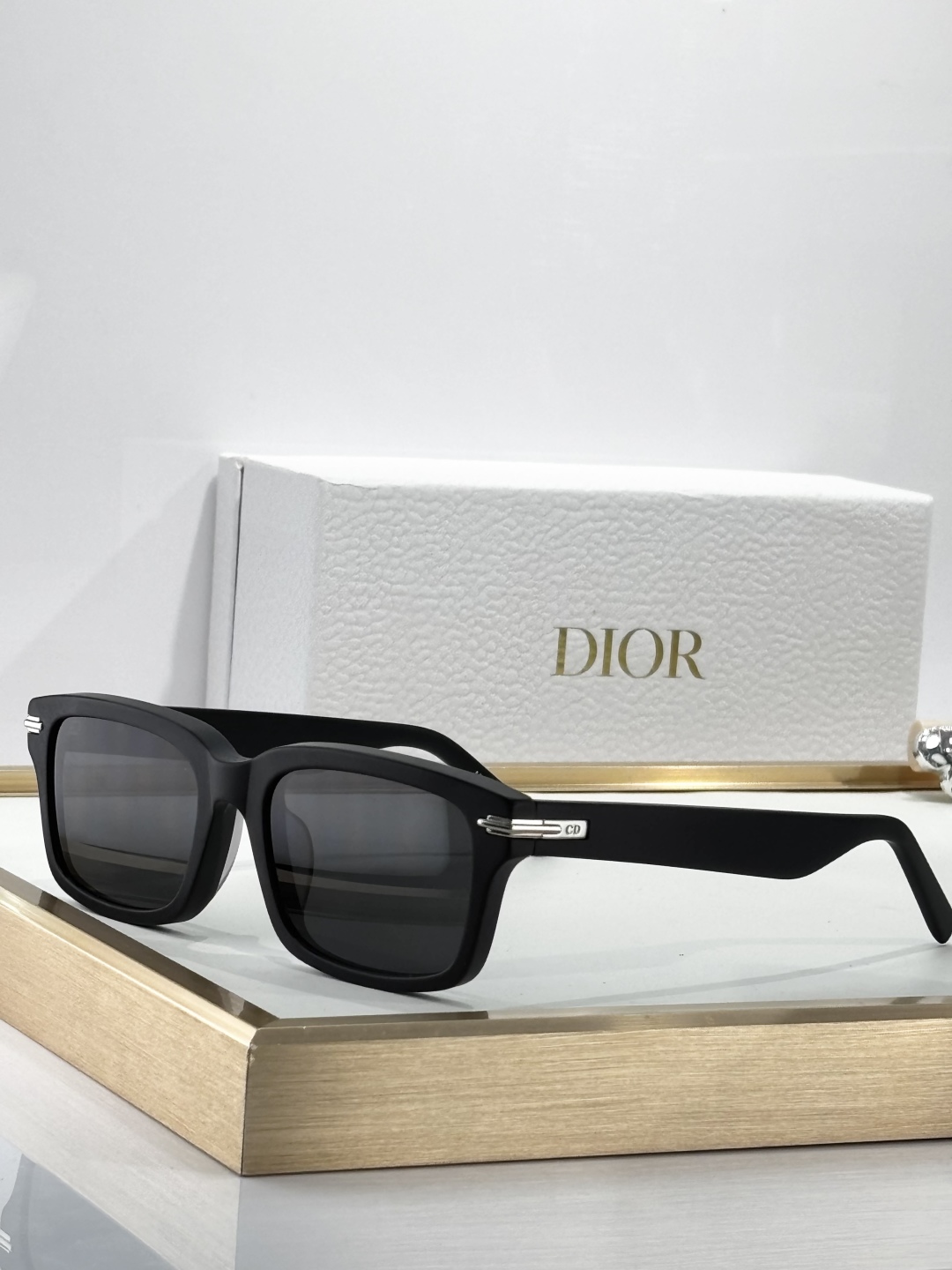  DIOR
MOD：Dior Black Suit S16F
Size：53口20 145
