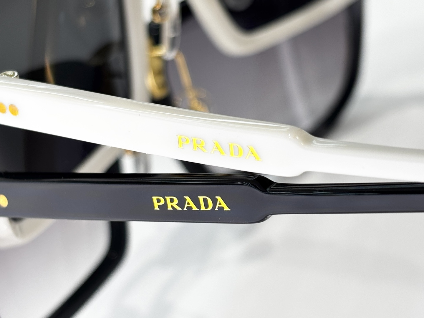  PRADA
MODEL：SPR A11-EIAB
SIZE：55口24-125
