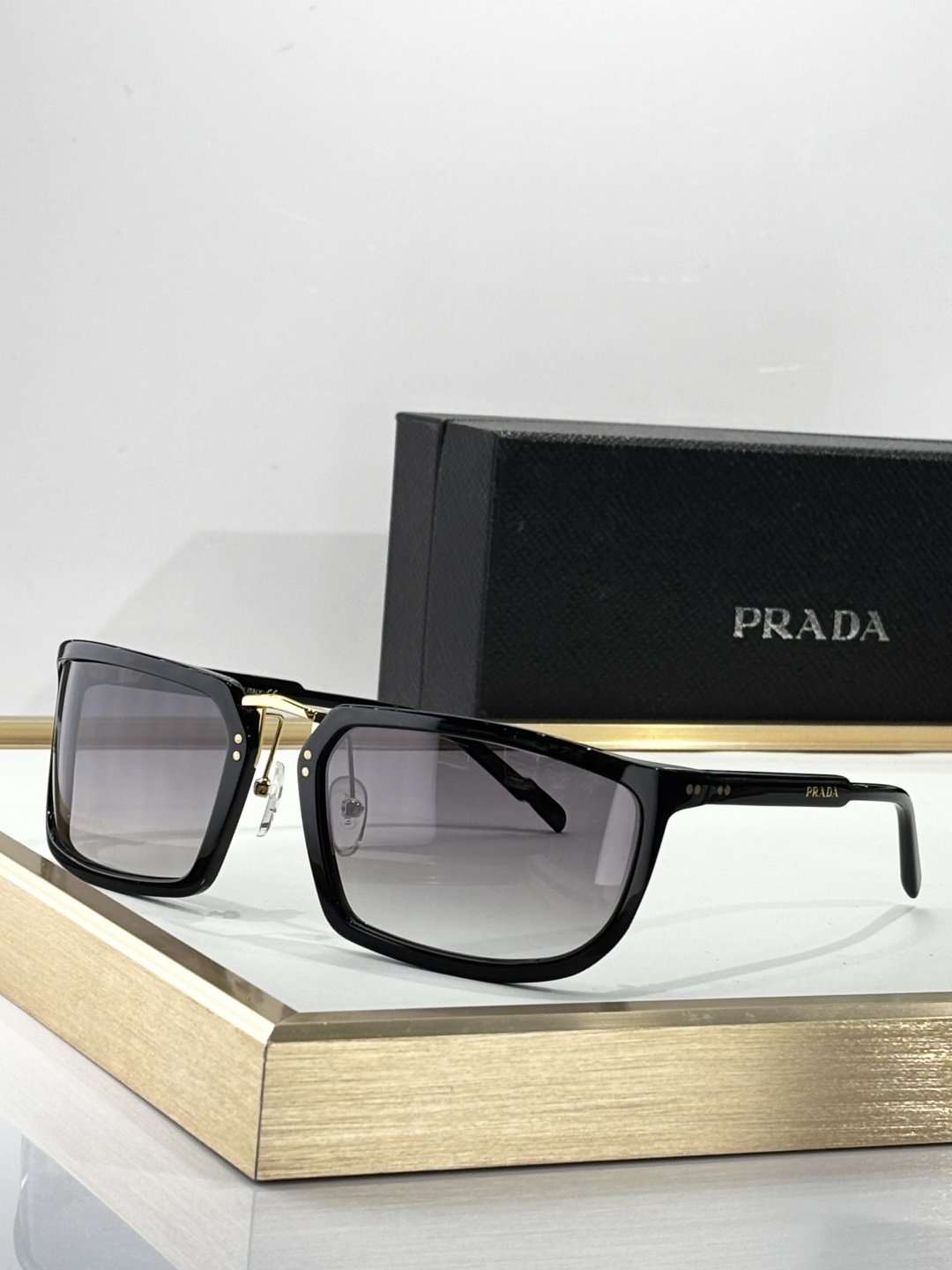  PRADA
MODEL：SPR A11-EIAB
SIZE：55口24-125
