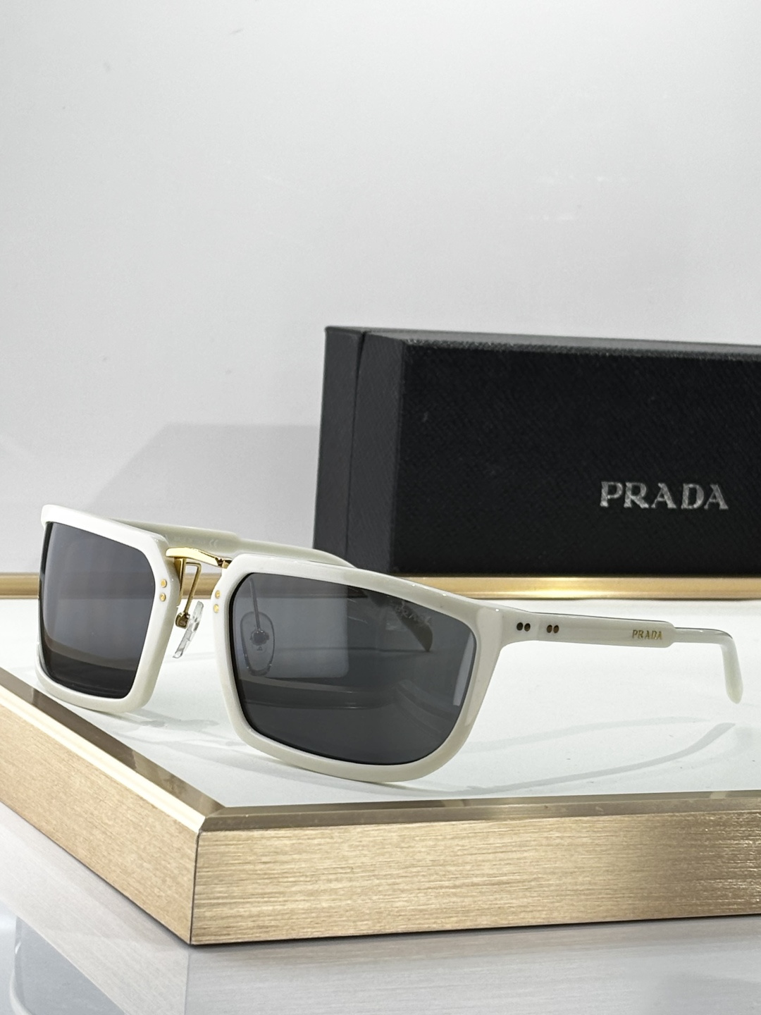  PRADA
MODEL：SPR A11-EIAB
SIZE：55口24-125
