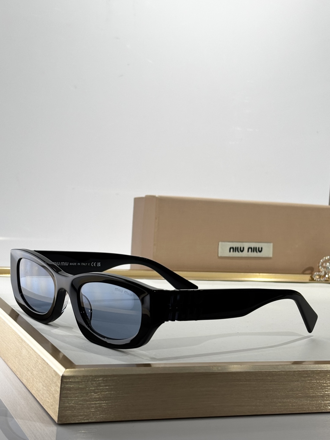  MIU MI*
MODEL：MU04V
SIZE：52口23-145

