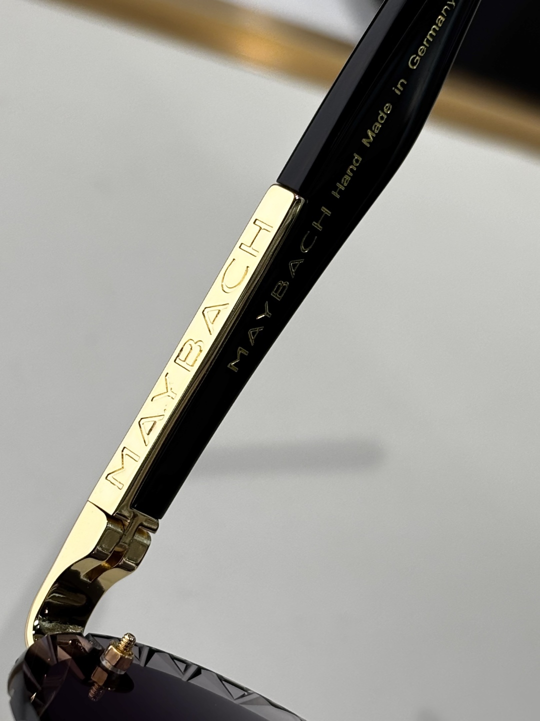  ToP quality 
MAYBACH
MOD：THE ARTIST
Size：56口17-140
