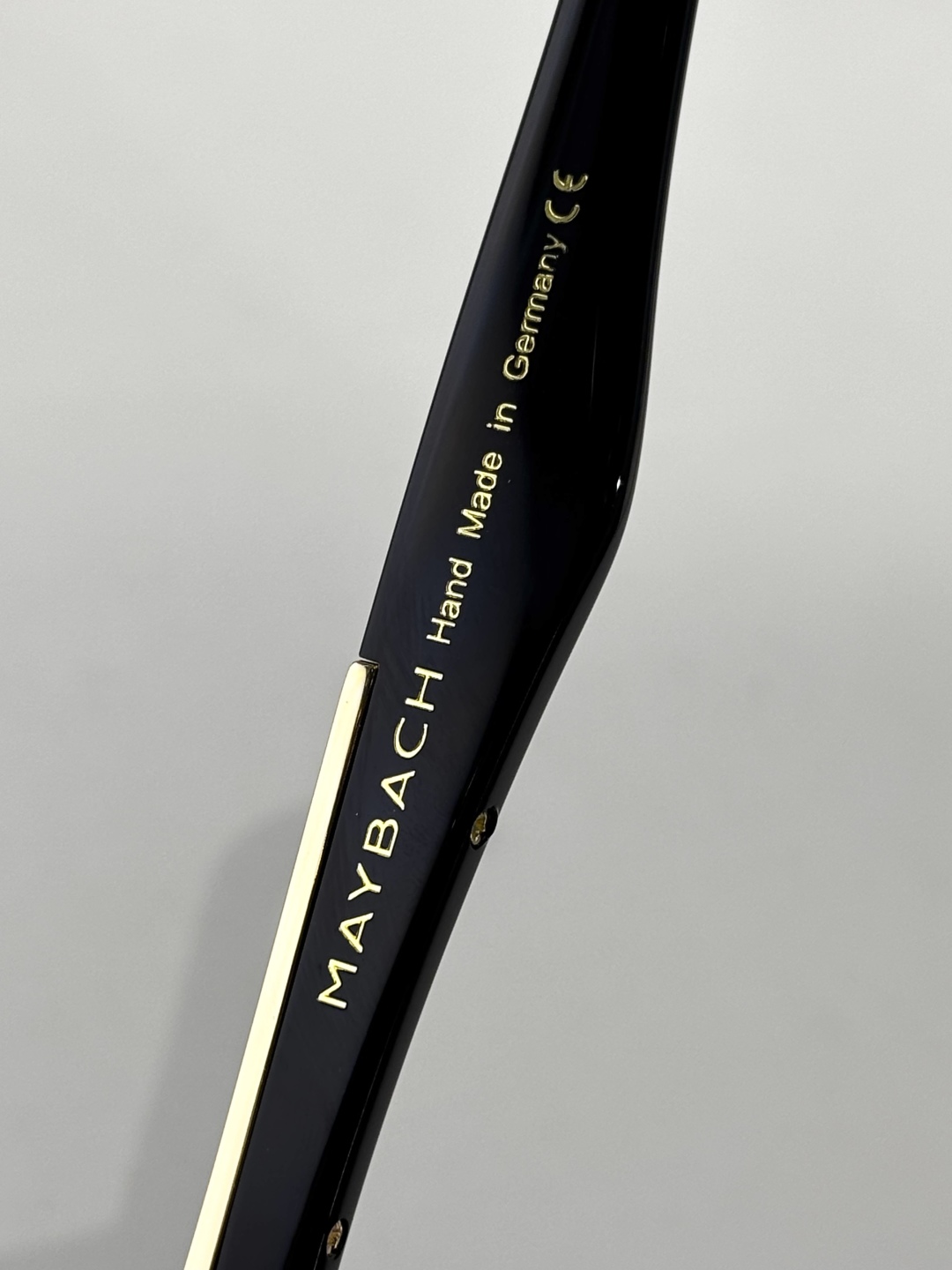  ToP quality 
MAYBACH
MOD：THE ARTIST
Size：56口17-140
