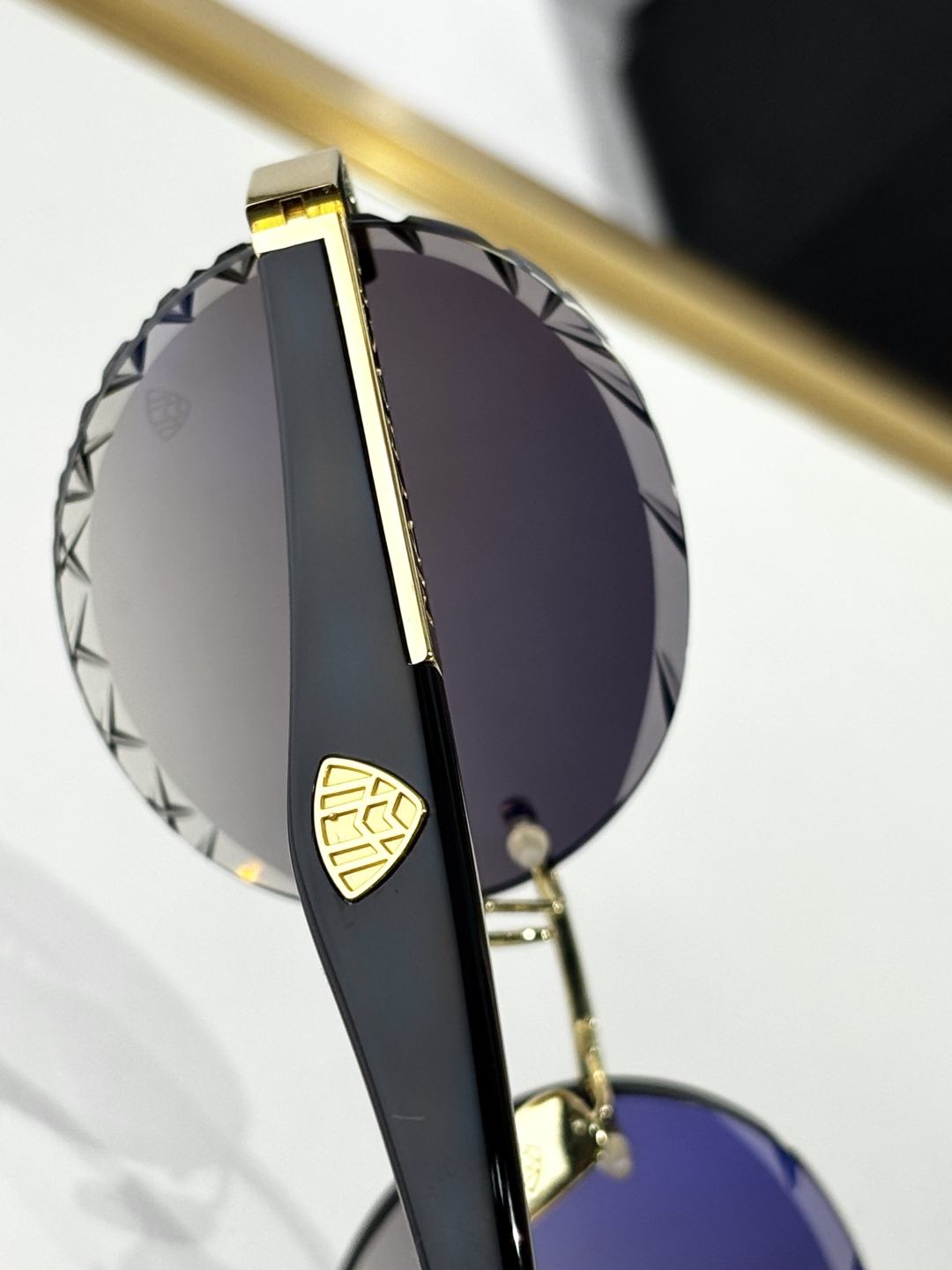  ToP quality 
MAYBACH
MOD：THE ARTIST
Size：56口17-140

