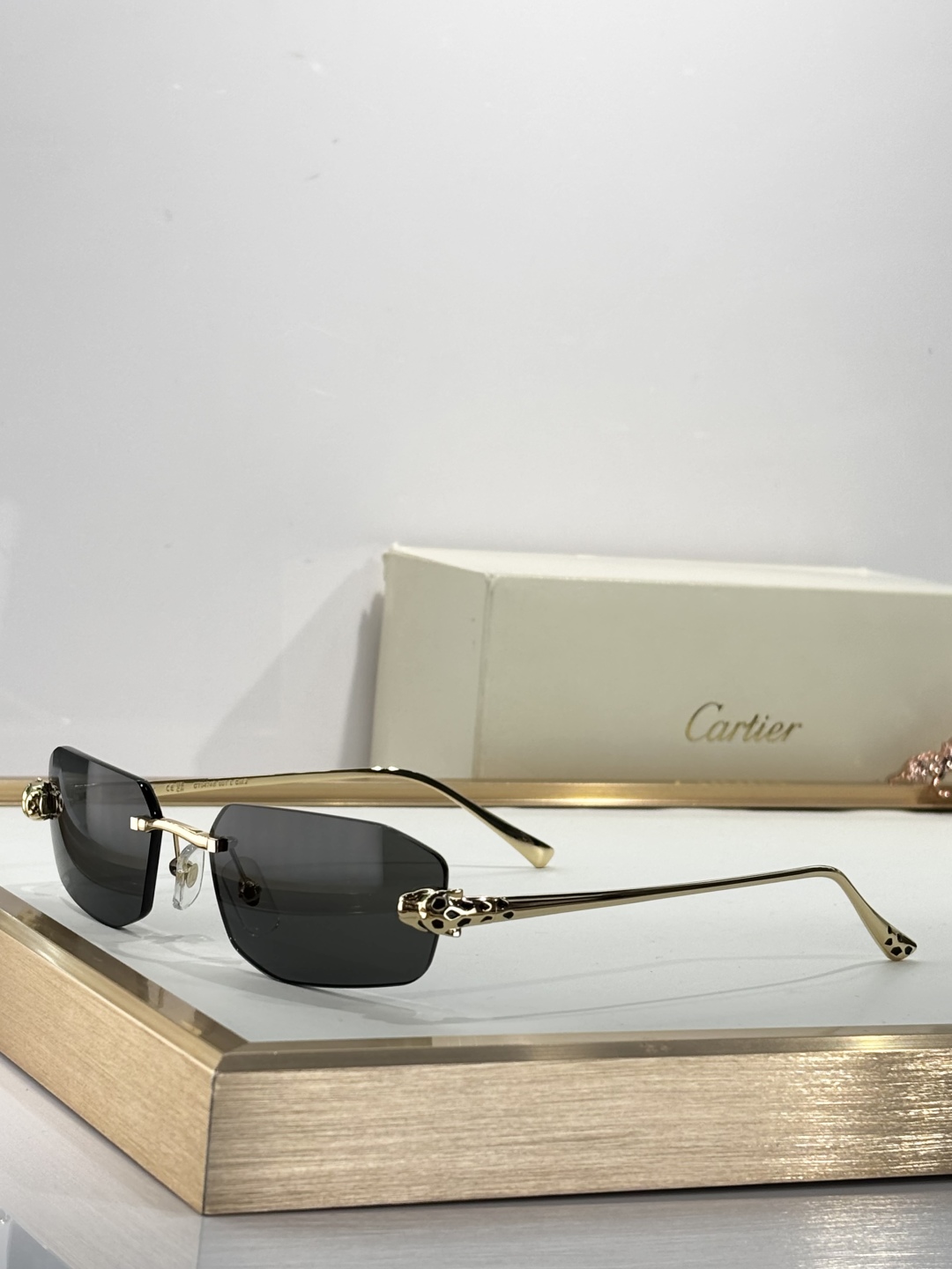  Carti*er 纯钛
ModelCT0474S
SIZE58口18-140

