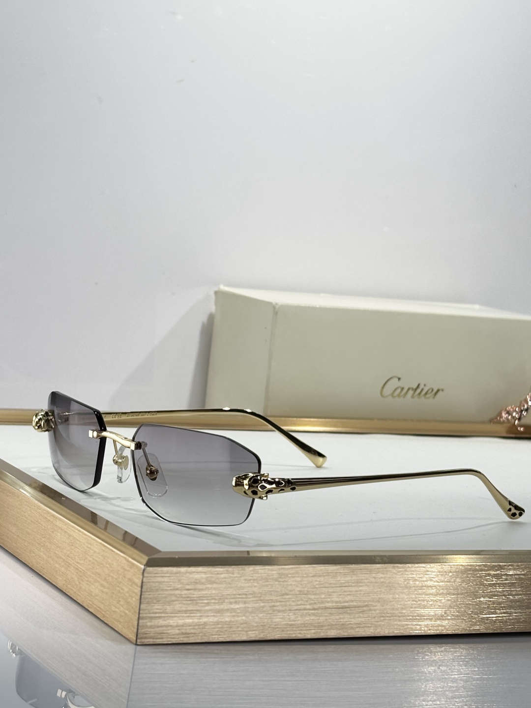  Carti*er 纯钛
ModelCT0474S
SIZE58口18-140
