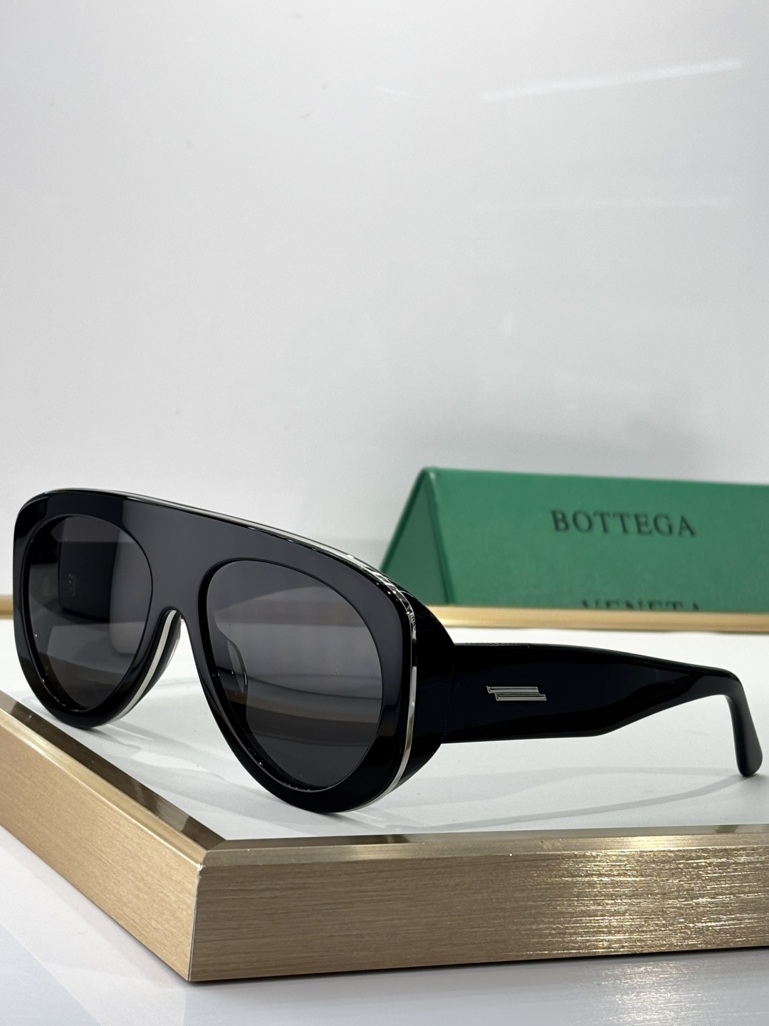 超厚版料精雕 Top quality💯BOTTEGA VENET*Oversized 质感极好💯MOL：