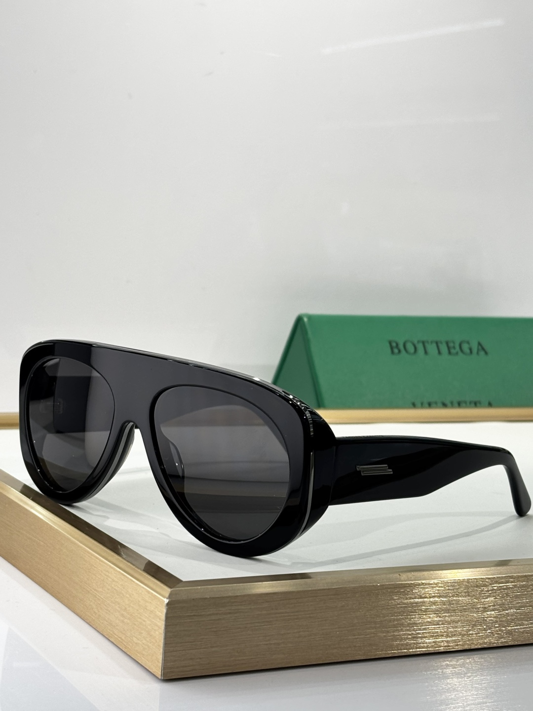 超厚版料精雕 Top quality💯BOTTEGA VENET*Oversized 质感极好💯MOL：