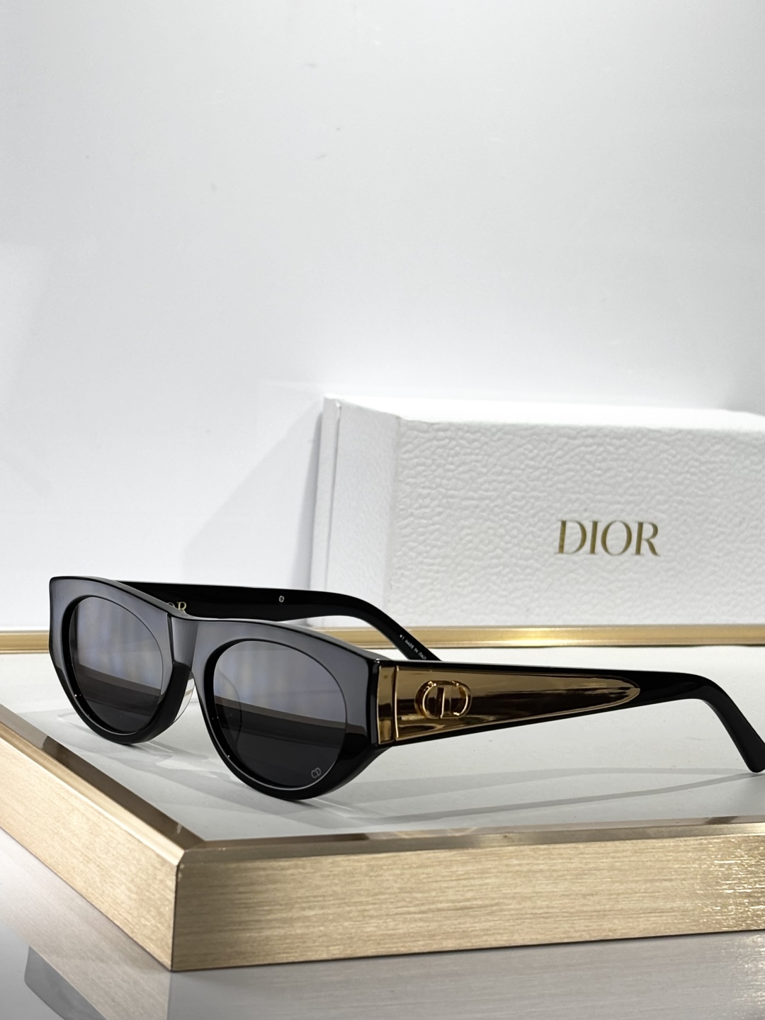  Dio*
MODEL：GlowB2F
SIZE：56口18-140 
