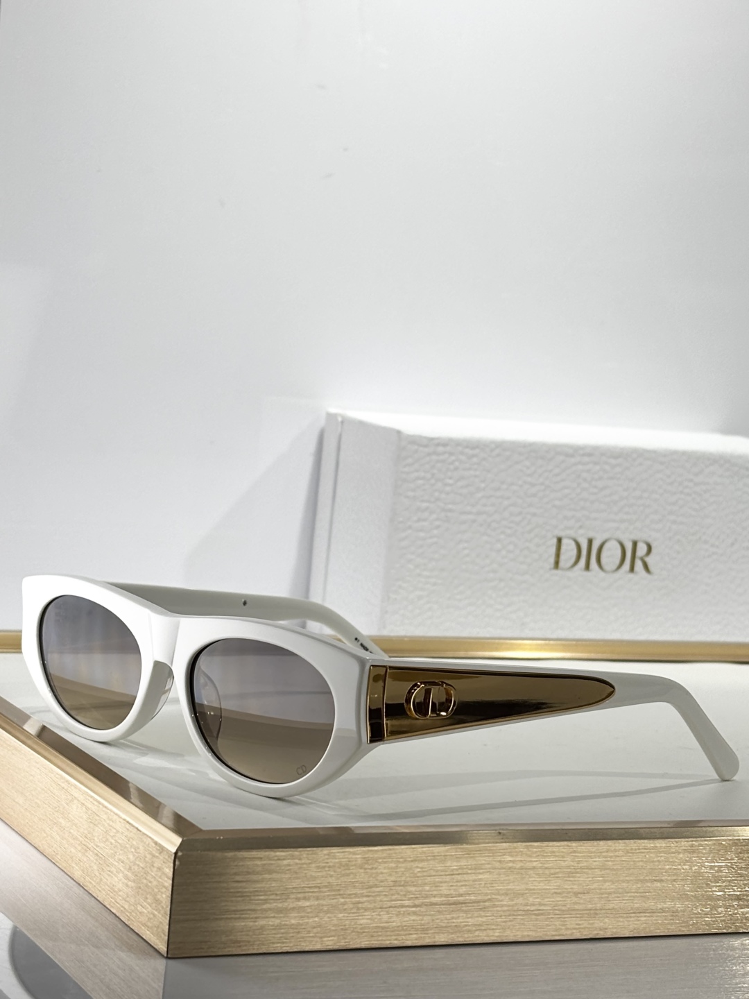  Dio*
MODEL：GlowB2F
SIZE：56口18-140 
