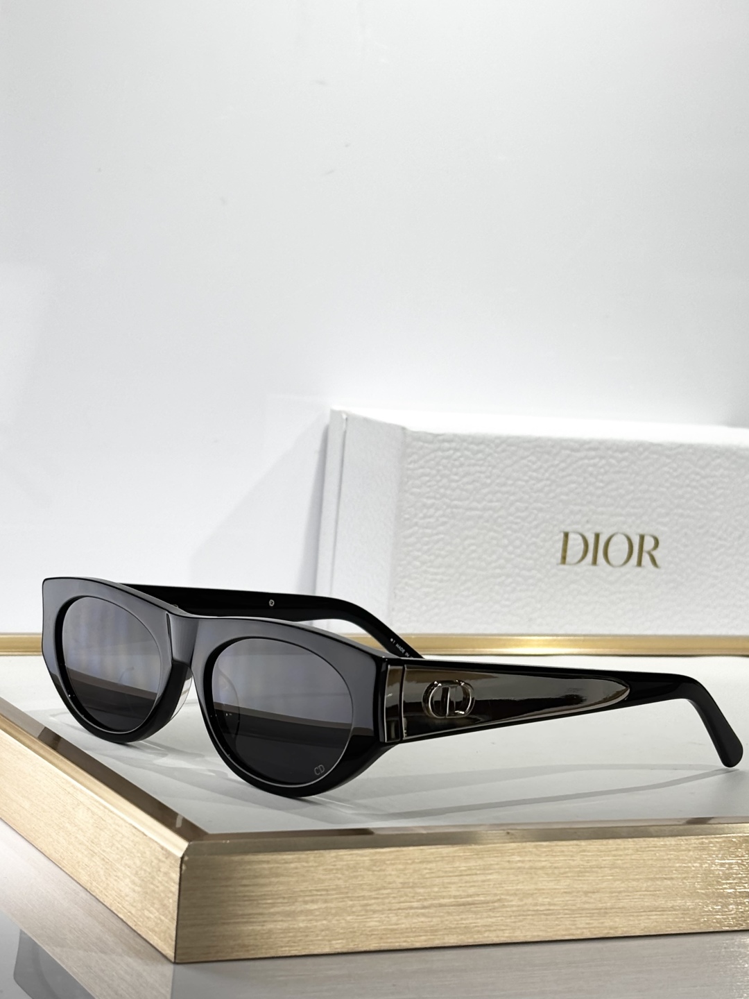  Dio*
MODEL：GlowB2F
SIZE：56口18-140 
